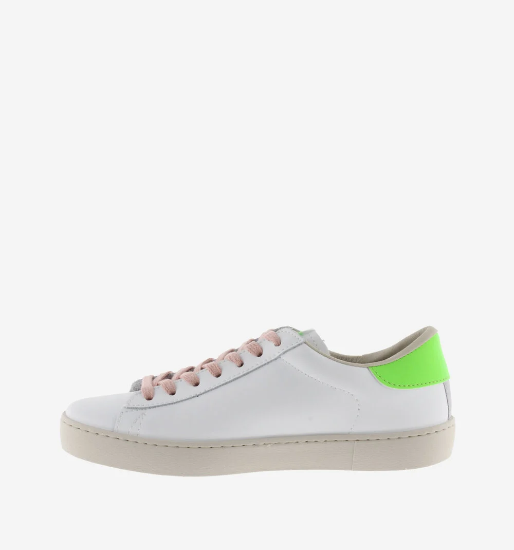 BERLÍN CUIR & NÉON Baskets blanches en cuir et détails fluo pour femme VERDE