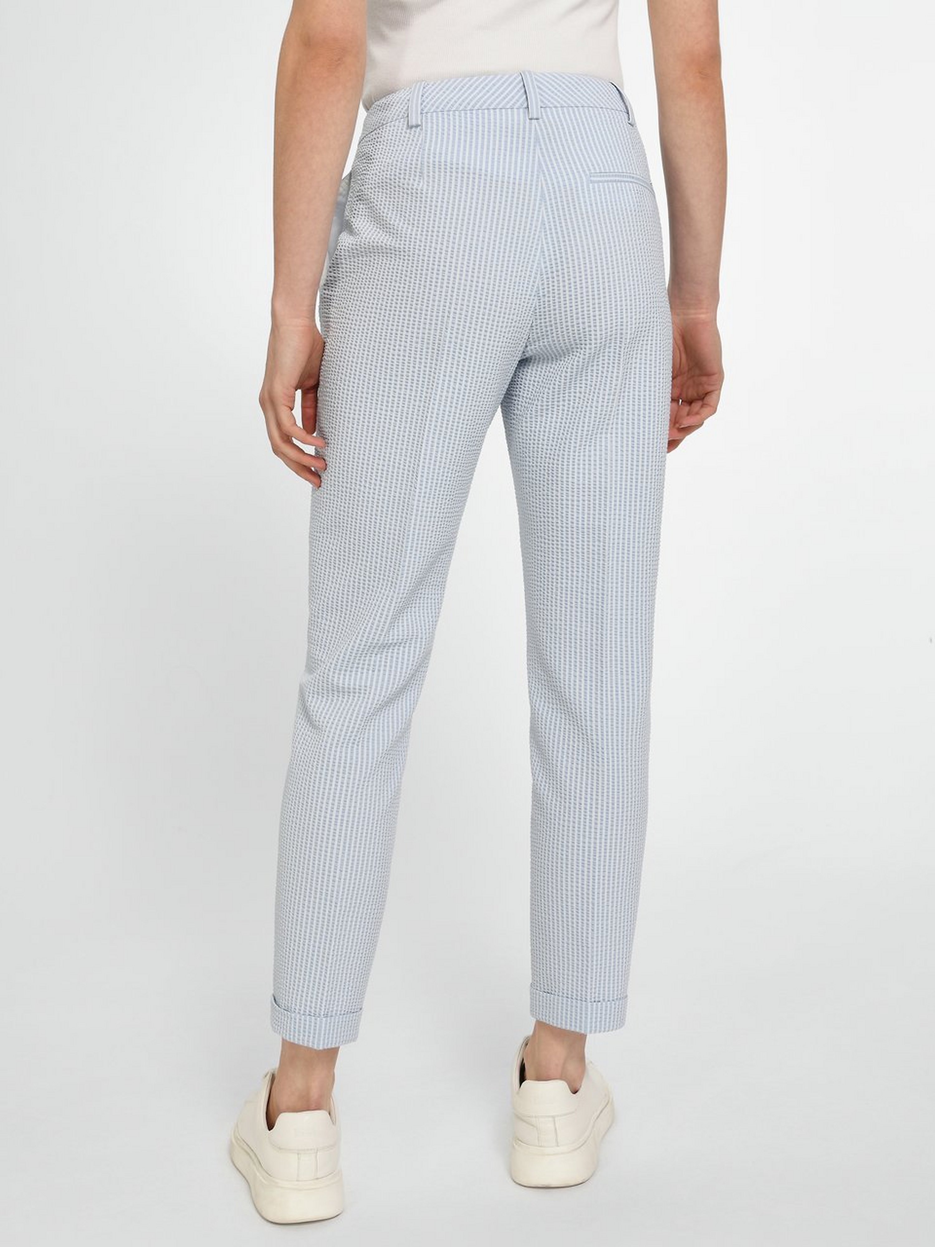 Hose Tachinoa