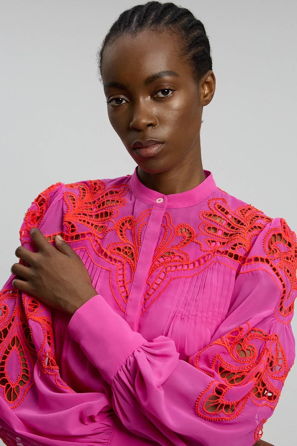 KarenMillen Chemisier Tissé Brodé De Perles Avec Découpes Ajourées