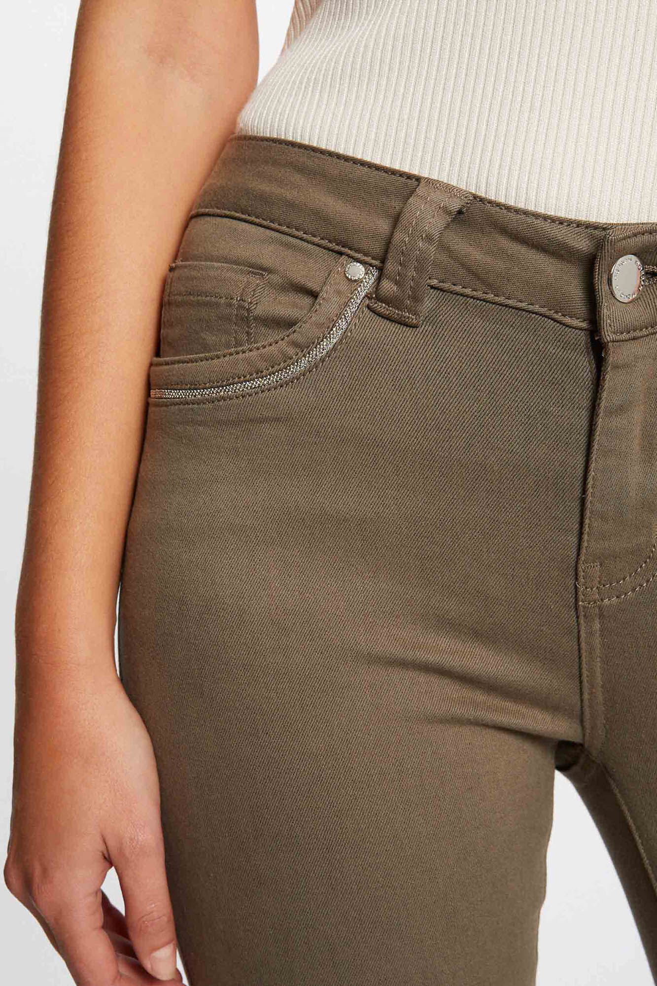 Calças de corte justo com detalhes que lembram joias - Cáqui
