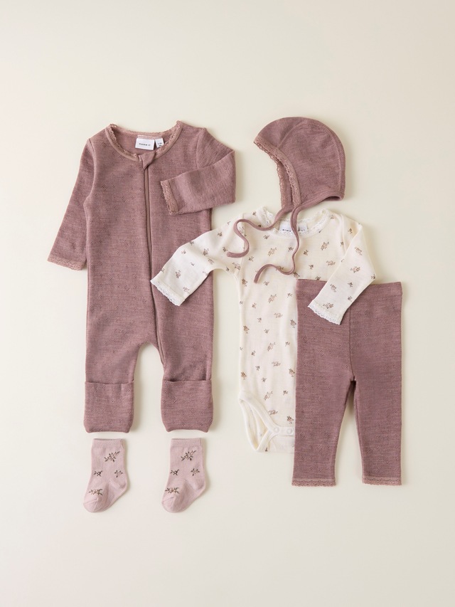 Name It Schlafanzug »NBFWANG WOOL NEEDLE NIGHTSUIT SOLID NOOS« aus reiner Merinowolle