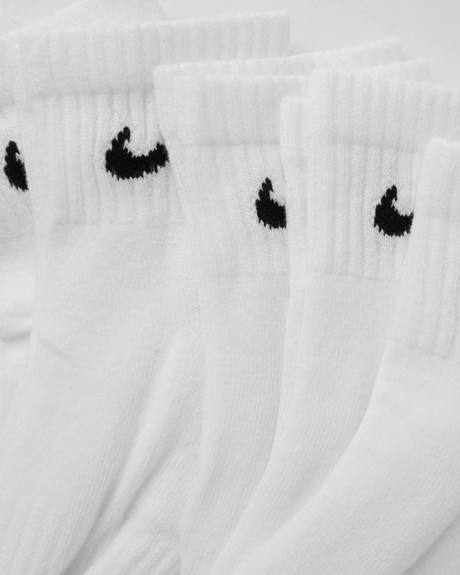 Meias de treino Nike Everyday Cushioned até o tornozelo (6 pares)