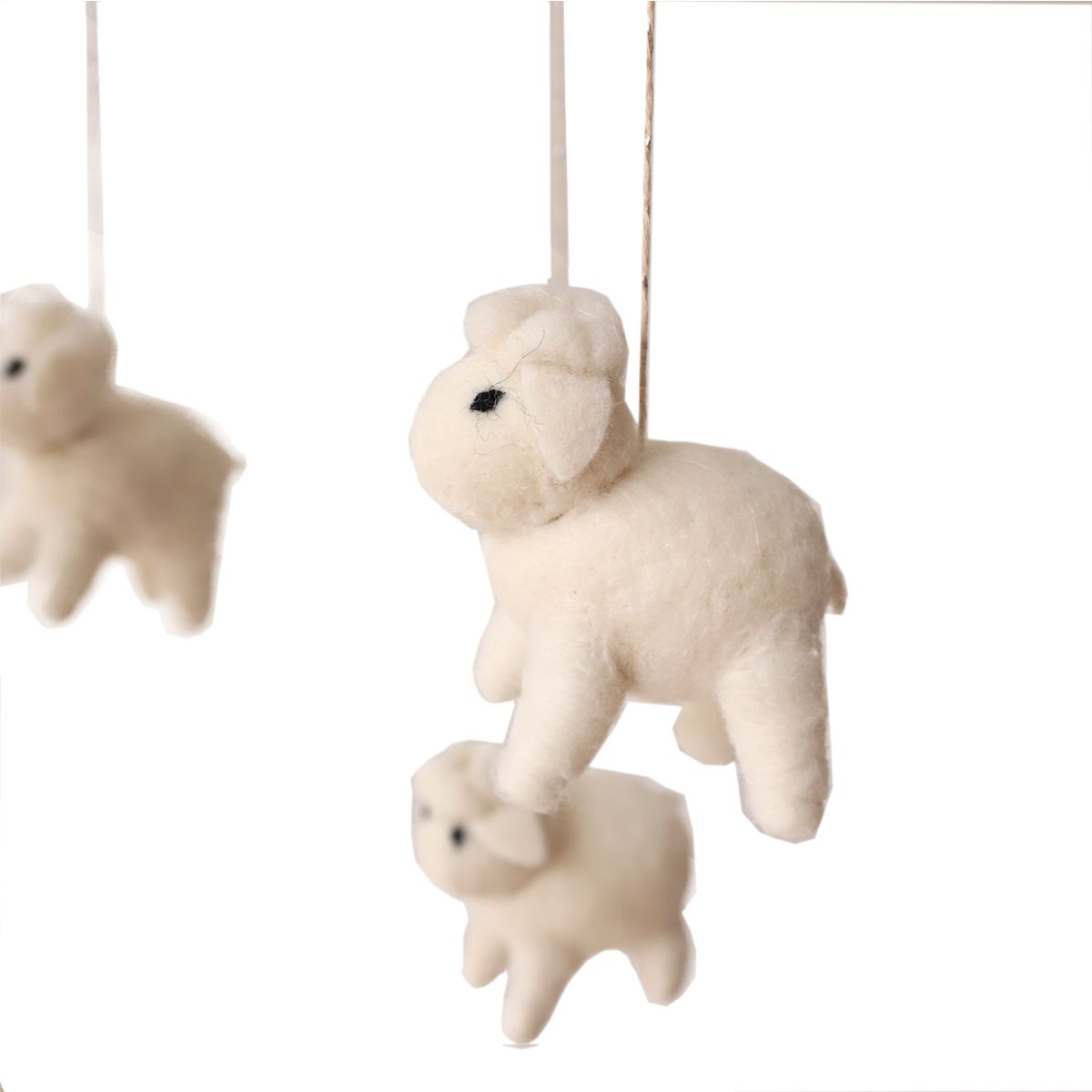 Mobile bébé moutons écru Petit toi