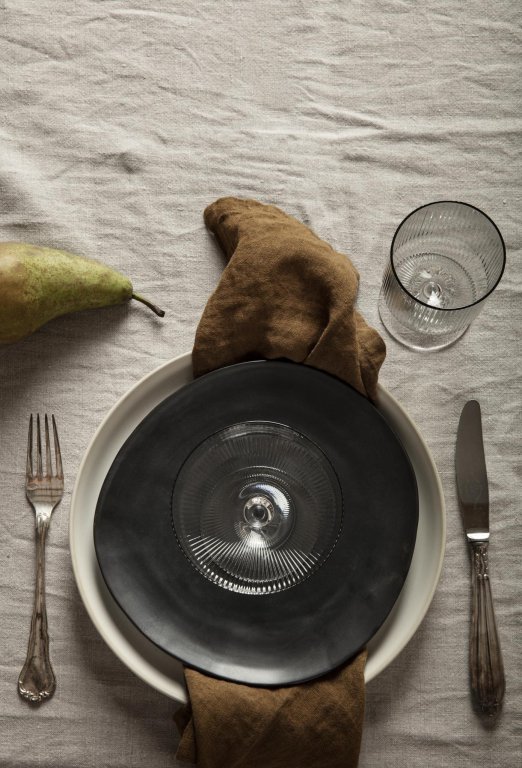Ferm Living Flow ontbijtbord Ø22 off-white speckle