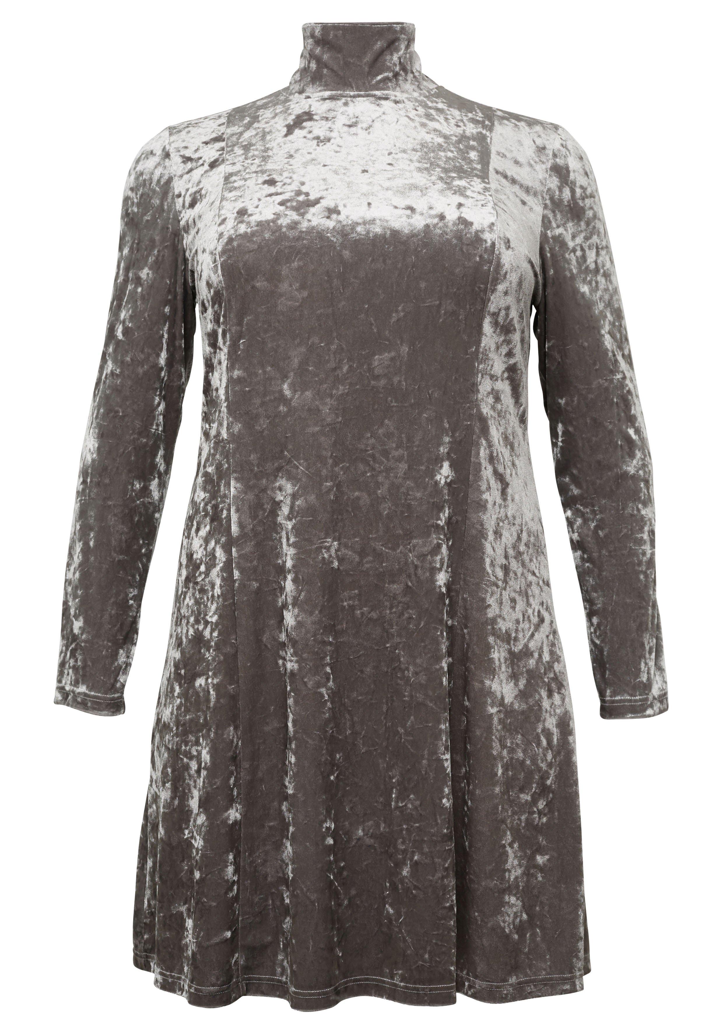 Kleid aus glänzendem Pannesamt