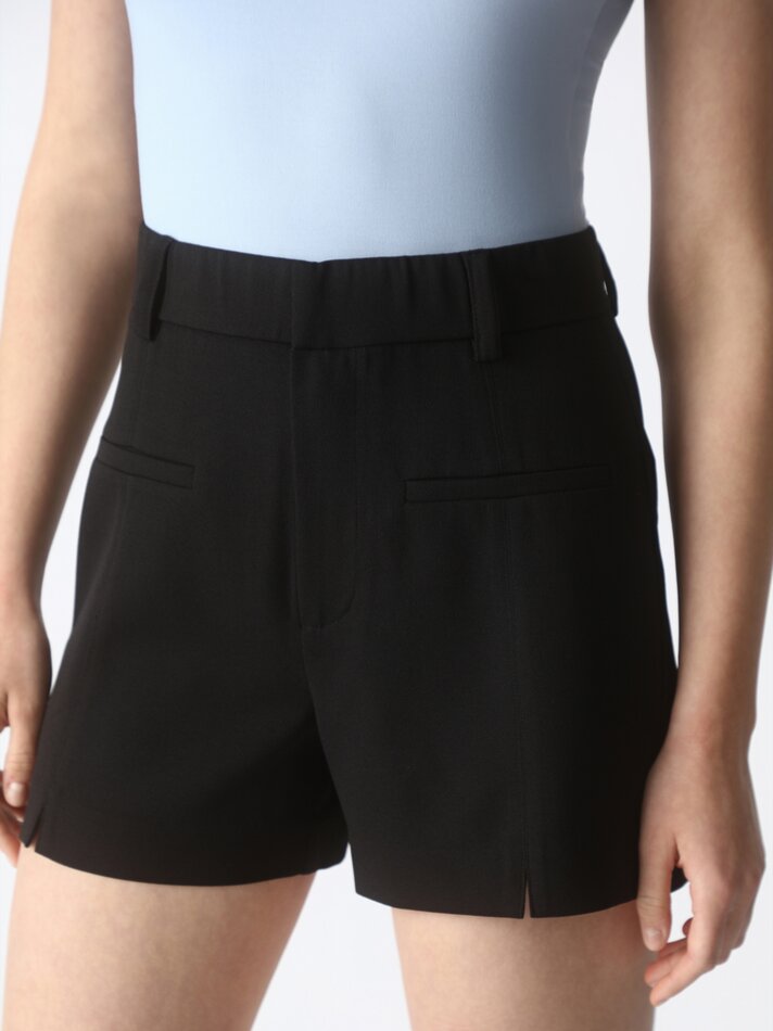 Calções com bolsos - Preto