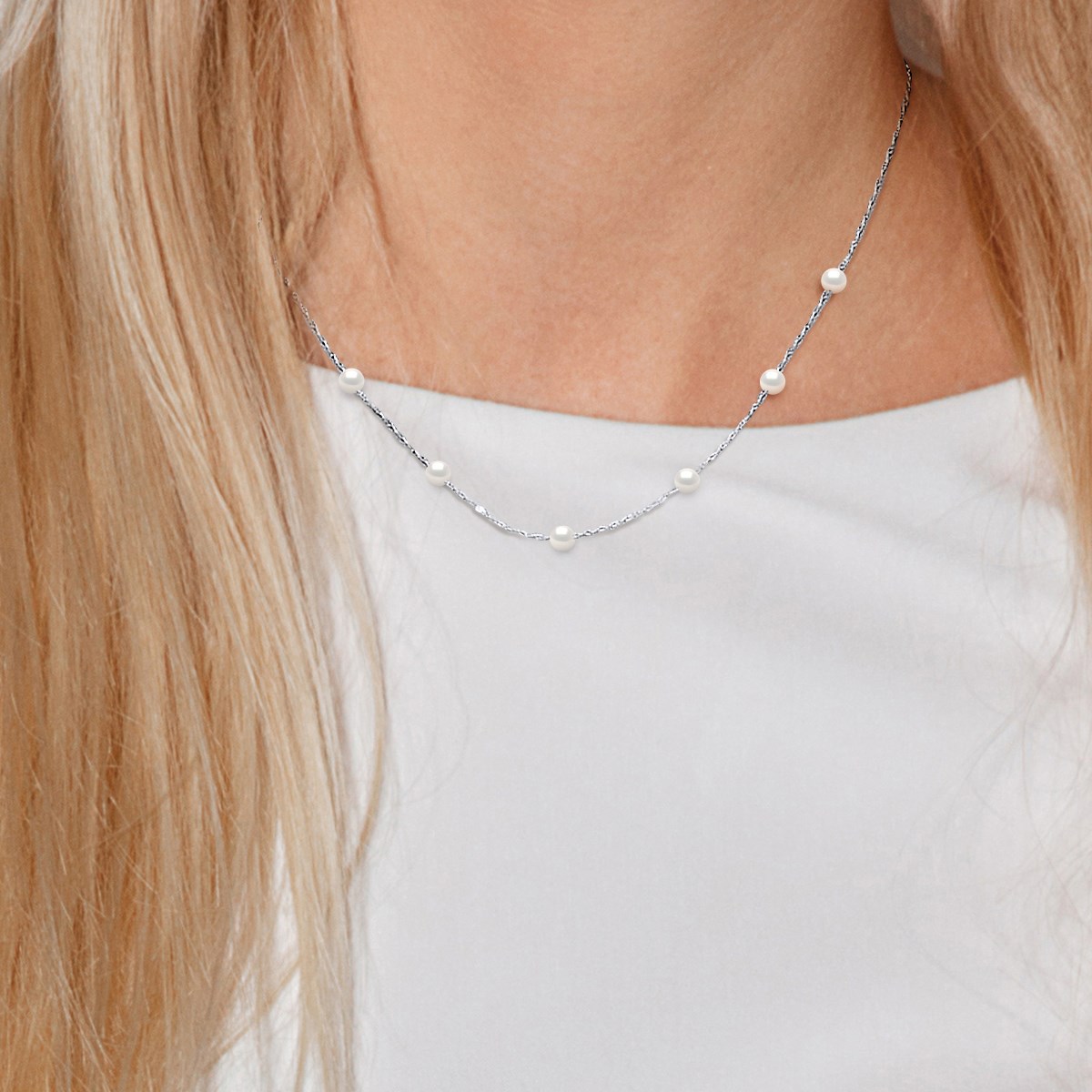 Collier - 7 Véritables Perles de Culture d'Eau Douce Rondes 5-6mm - Blanc Naturel - Or Blanc 750 Millièmes
