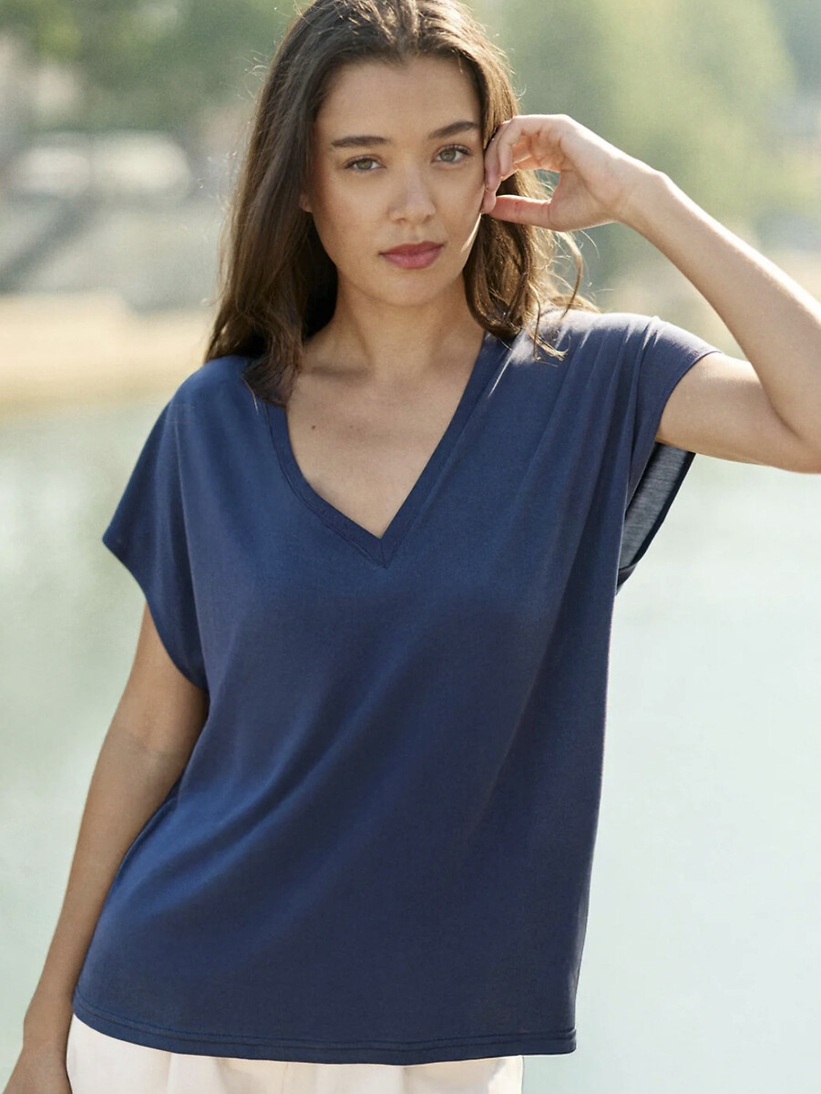LA PETITE ETOILE<br>Camiseta Los com V-hals, MARCELLINA