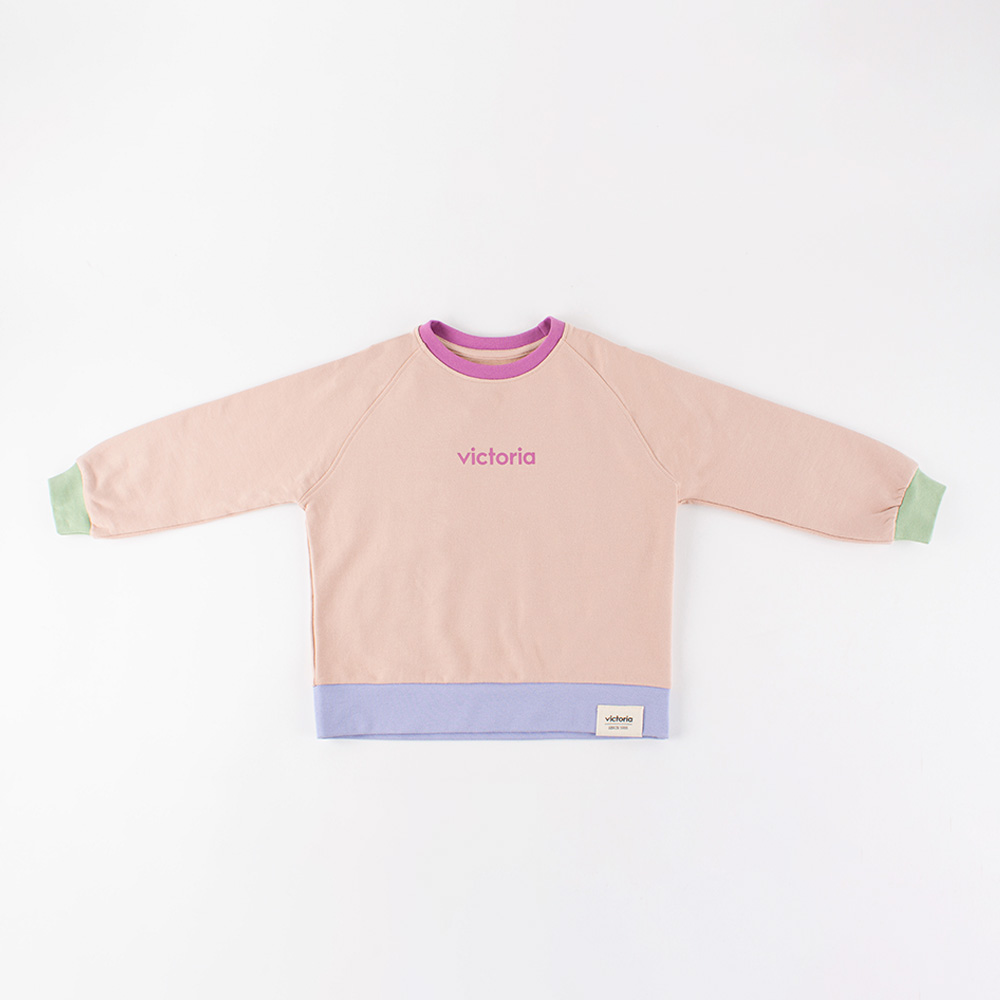 Moletom V. Things Fleece com combinação de cores e forro interno de lã.