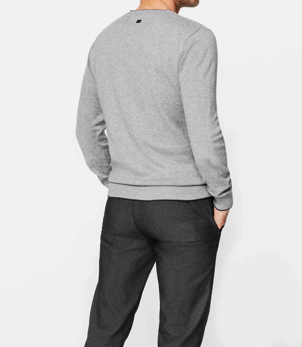 Pull col V gris chiné