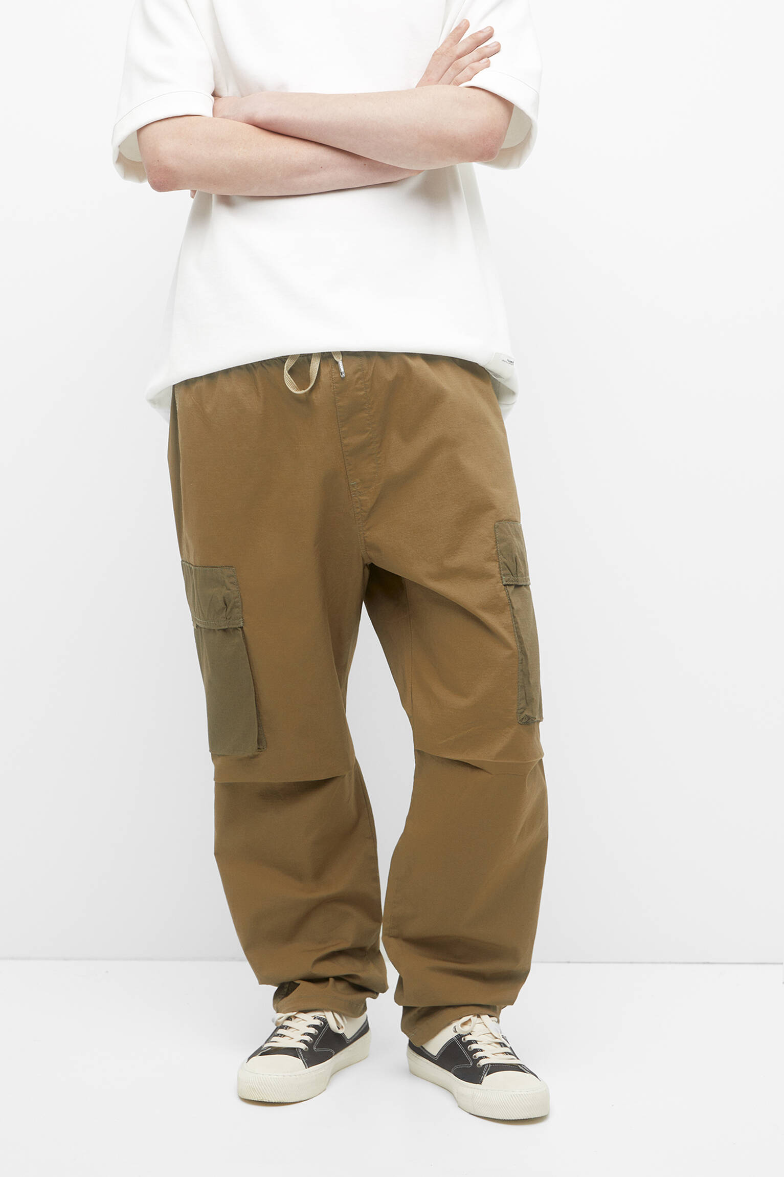 Calça cargo jogger - cáqui