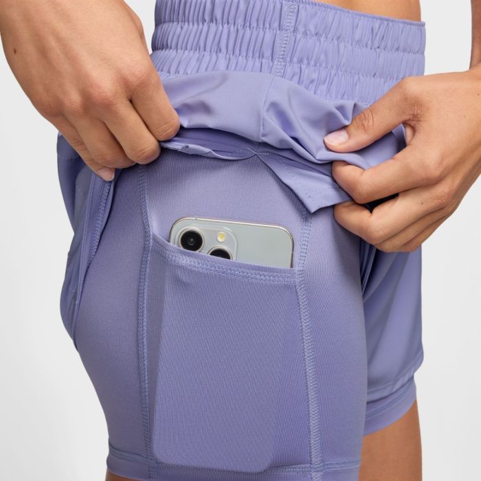 Nike Dame Shorts One Dri-Fit Mid-Rise 2in1 3 Inch Shorts Lilla