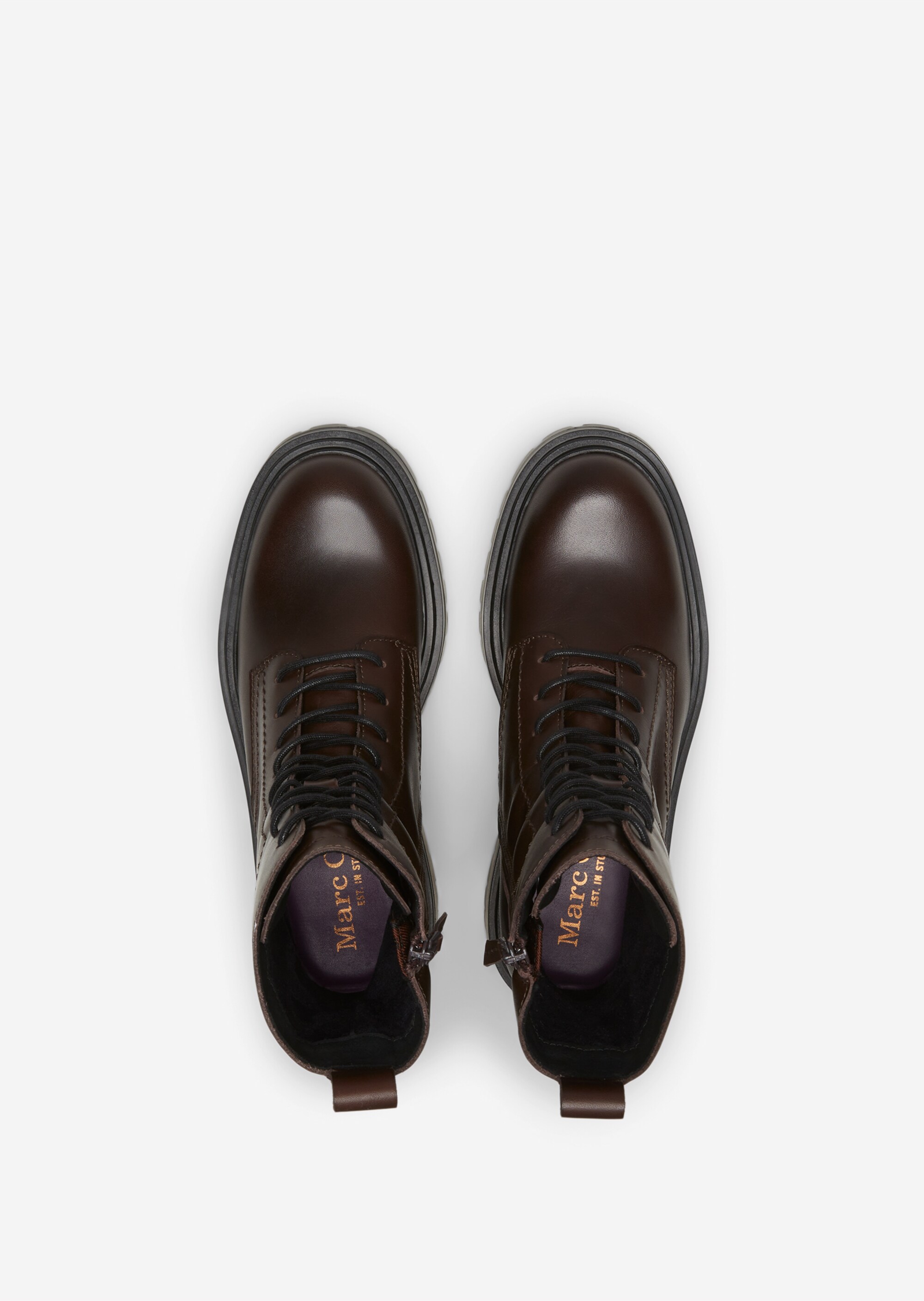 Schnürstiefel aus softem Kalbleder