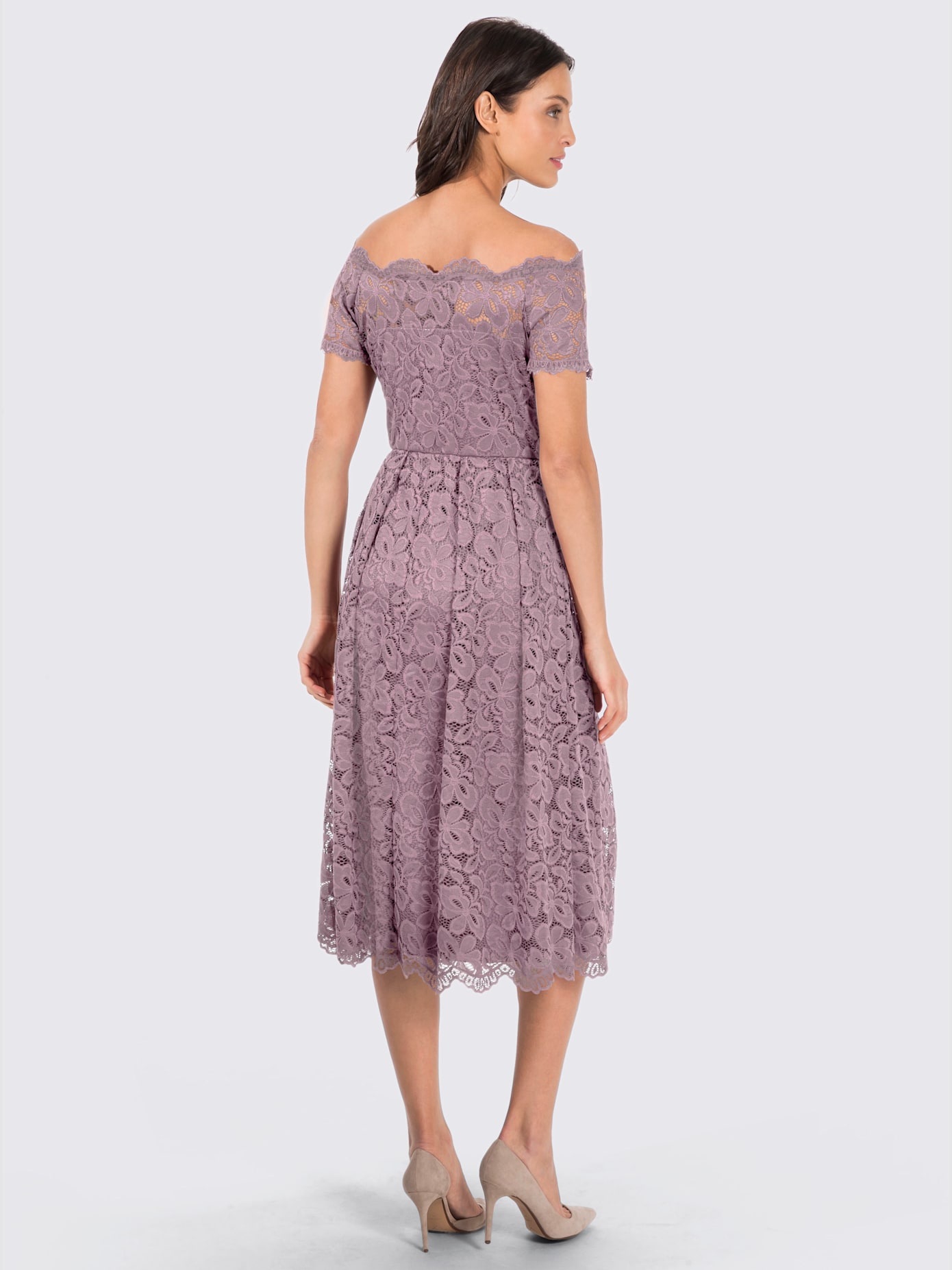 Robe en dentelle qualité tissée