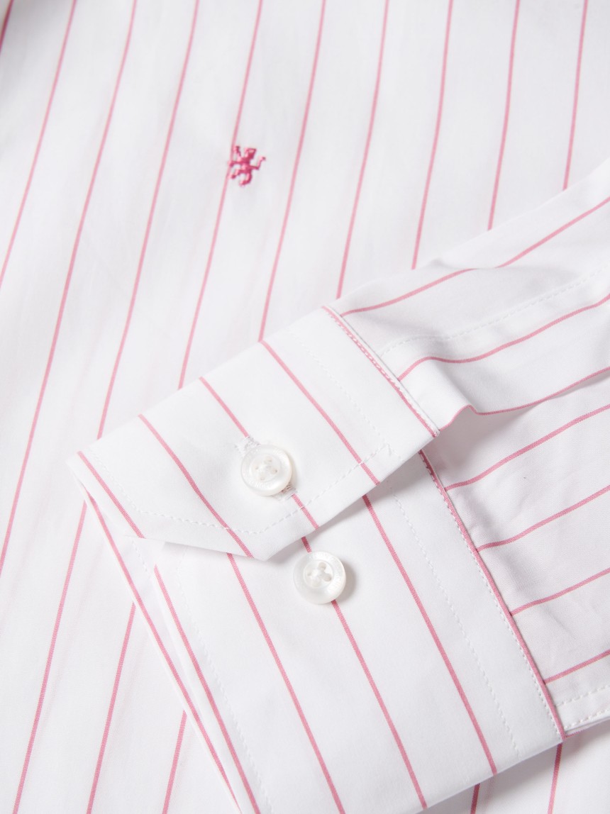 Camisa regular fit em algodão às riscas