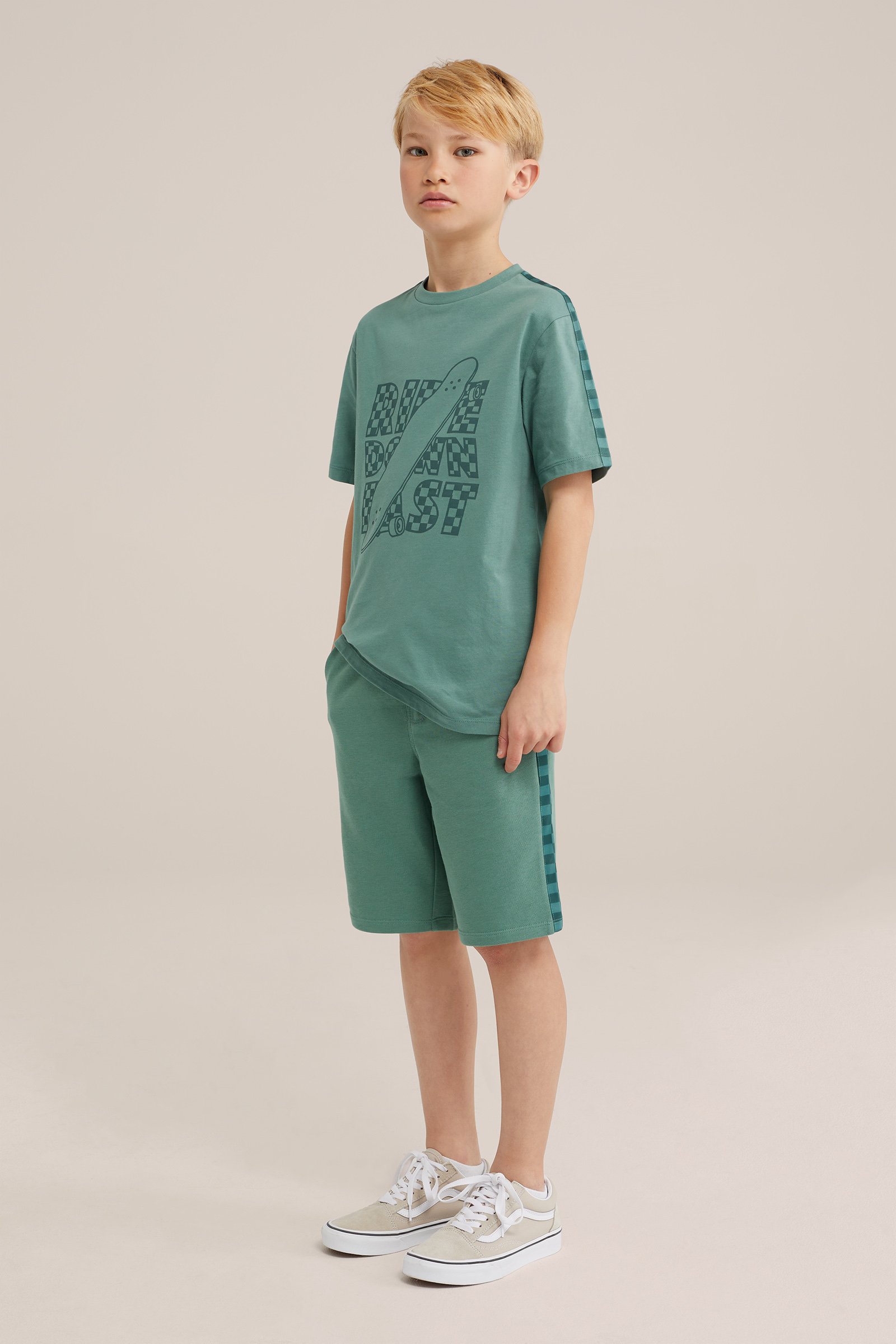 Jongens sweatshort met tapedetail WE Fashion Donkergroen