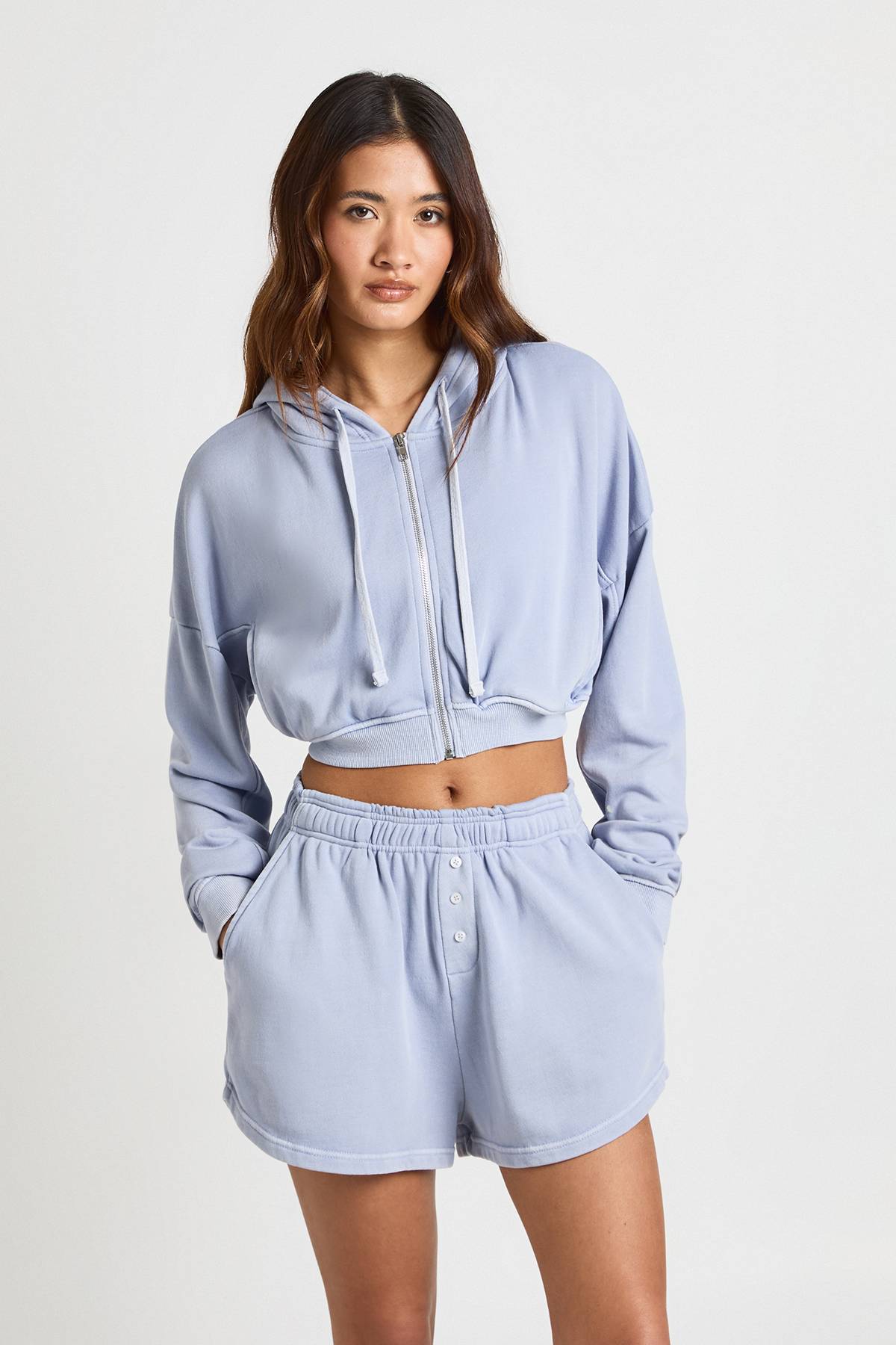 boohoo Ensemble De Survêtement À Casynthétiqueche Zippée Et Short Henley Délavé