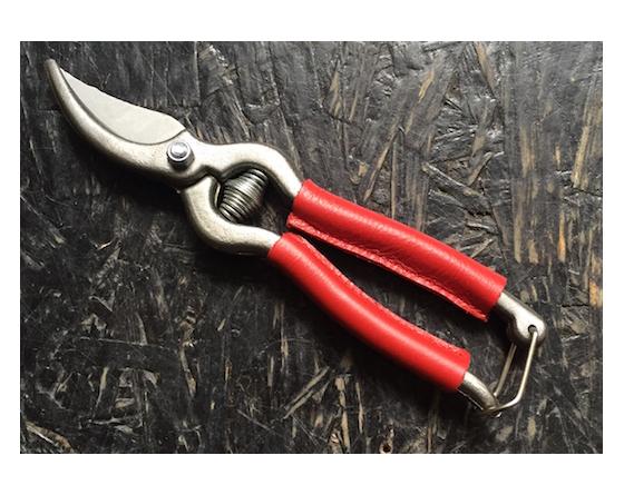 Sécateur de Jardin 18 cm - revêtement des branches en cuir ROUGE