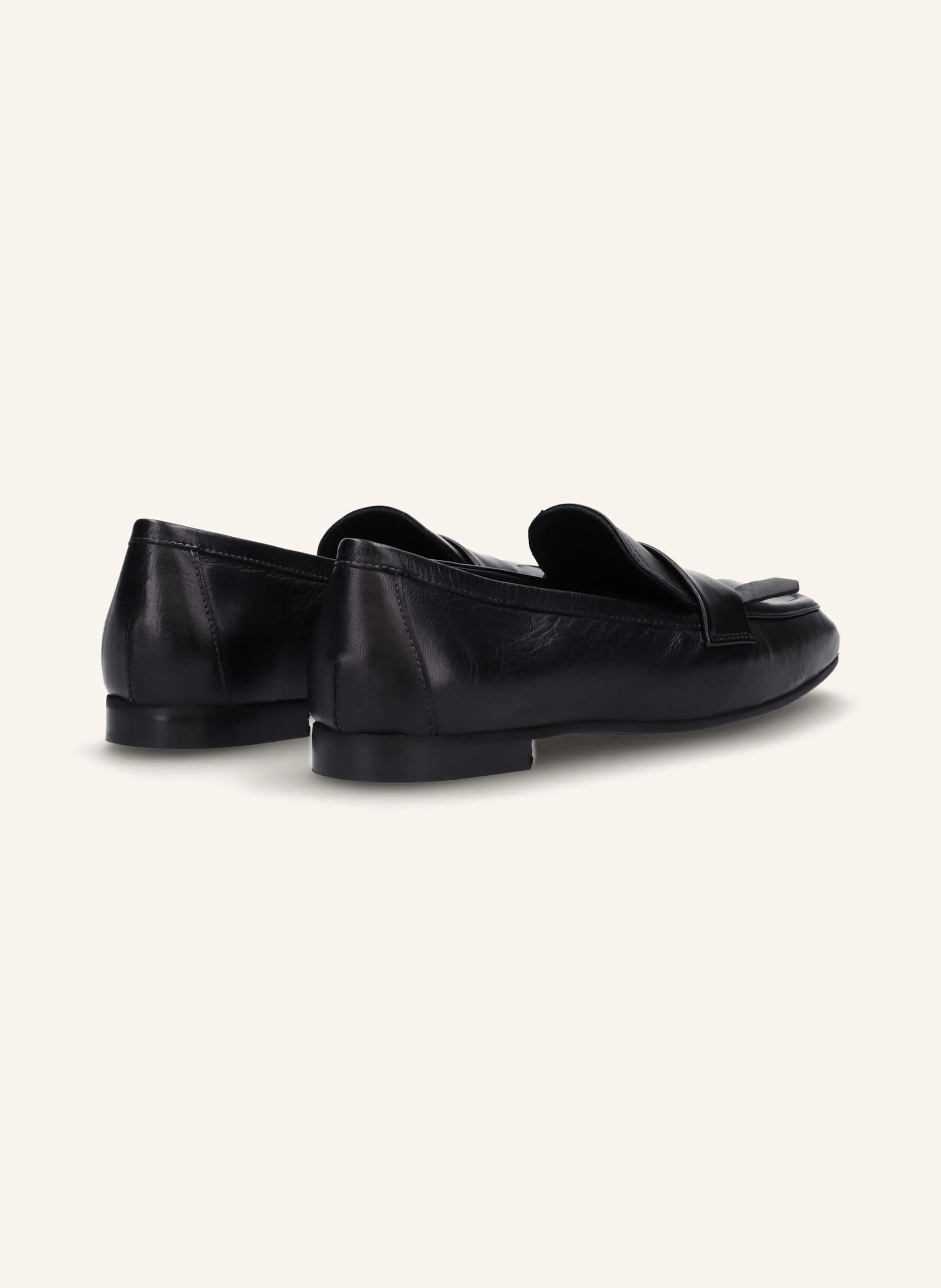 THEA MIKA Loafer