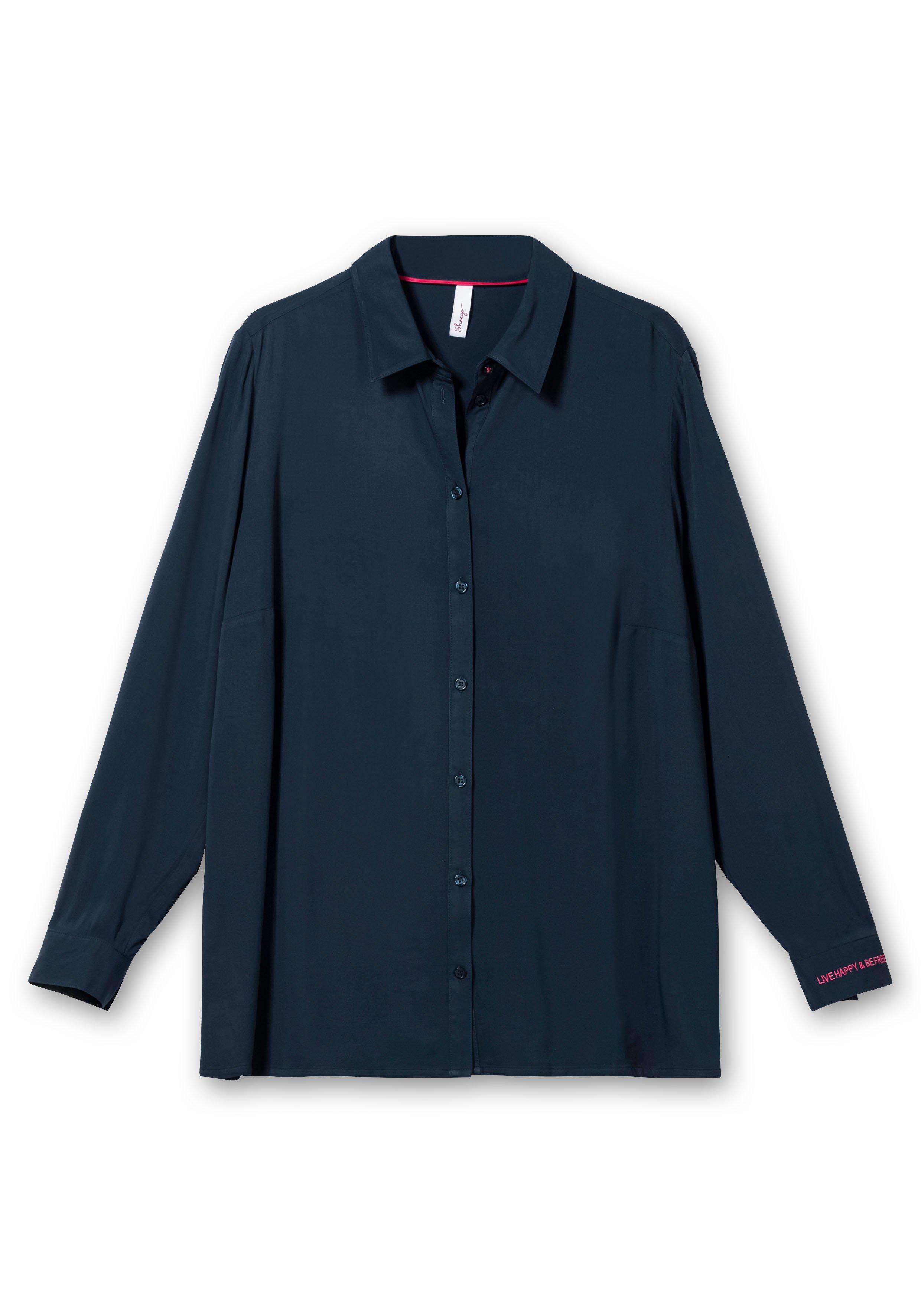 Twillbluse mit Wordingprint am Ärmelsaum