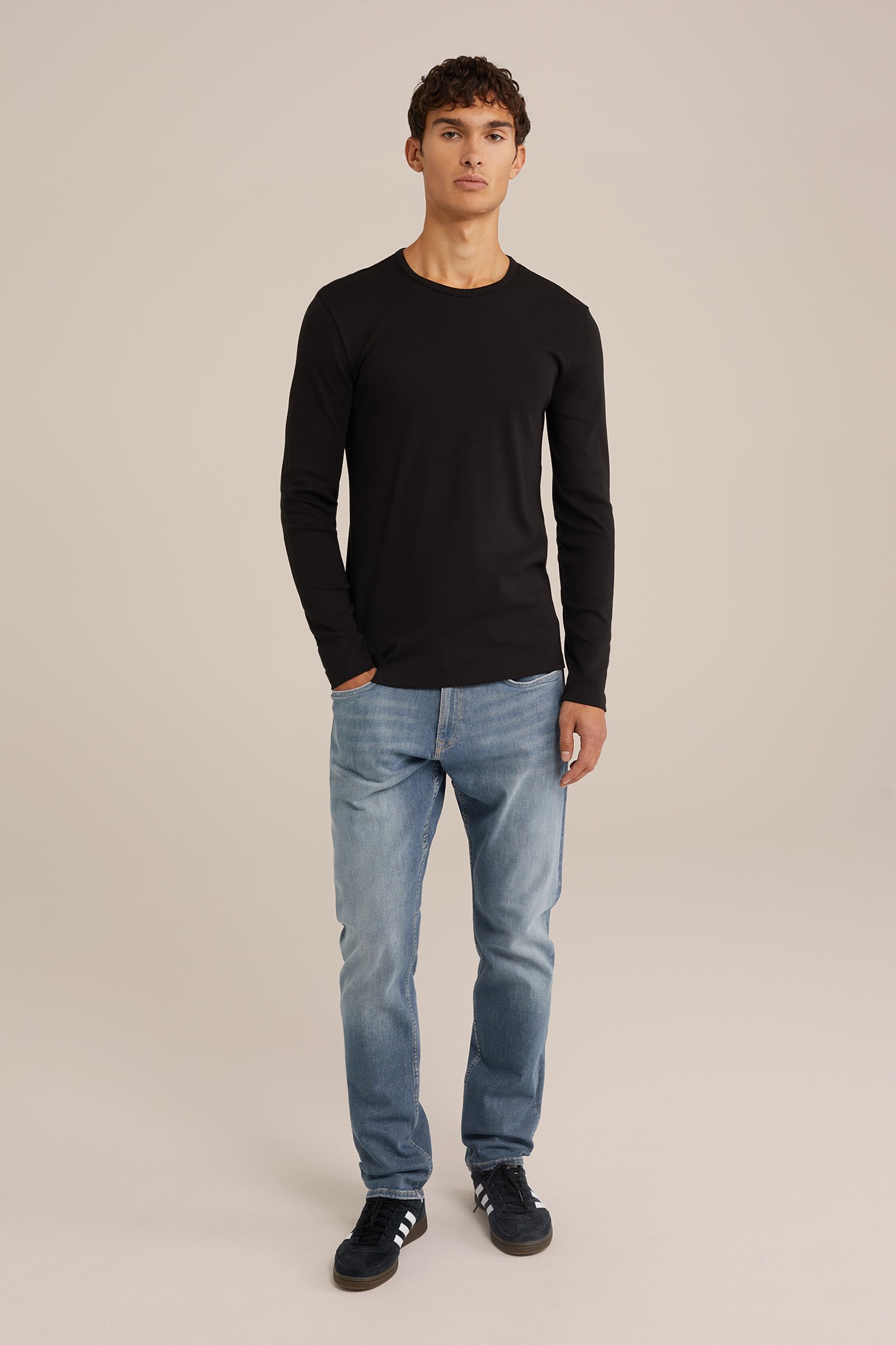 T-shirt WE Fashion Zwart