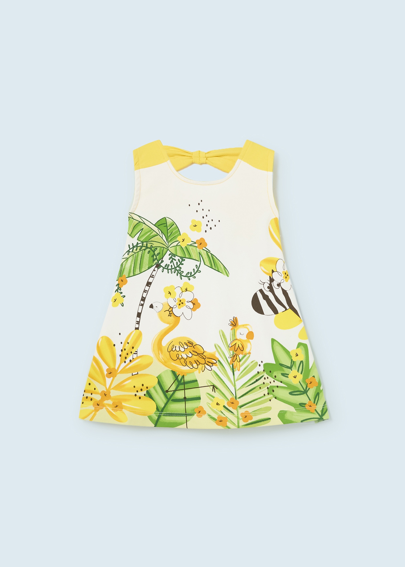 Vestido infantil com estampa feita de algodão sustentável.