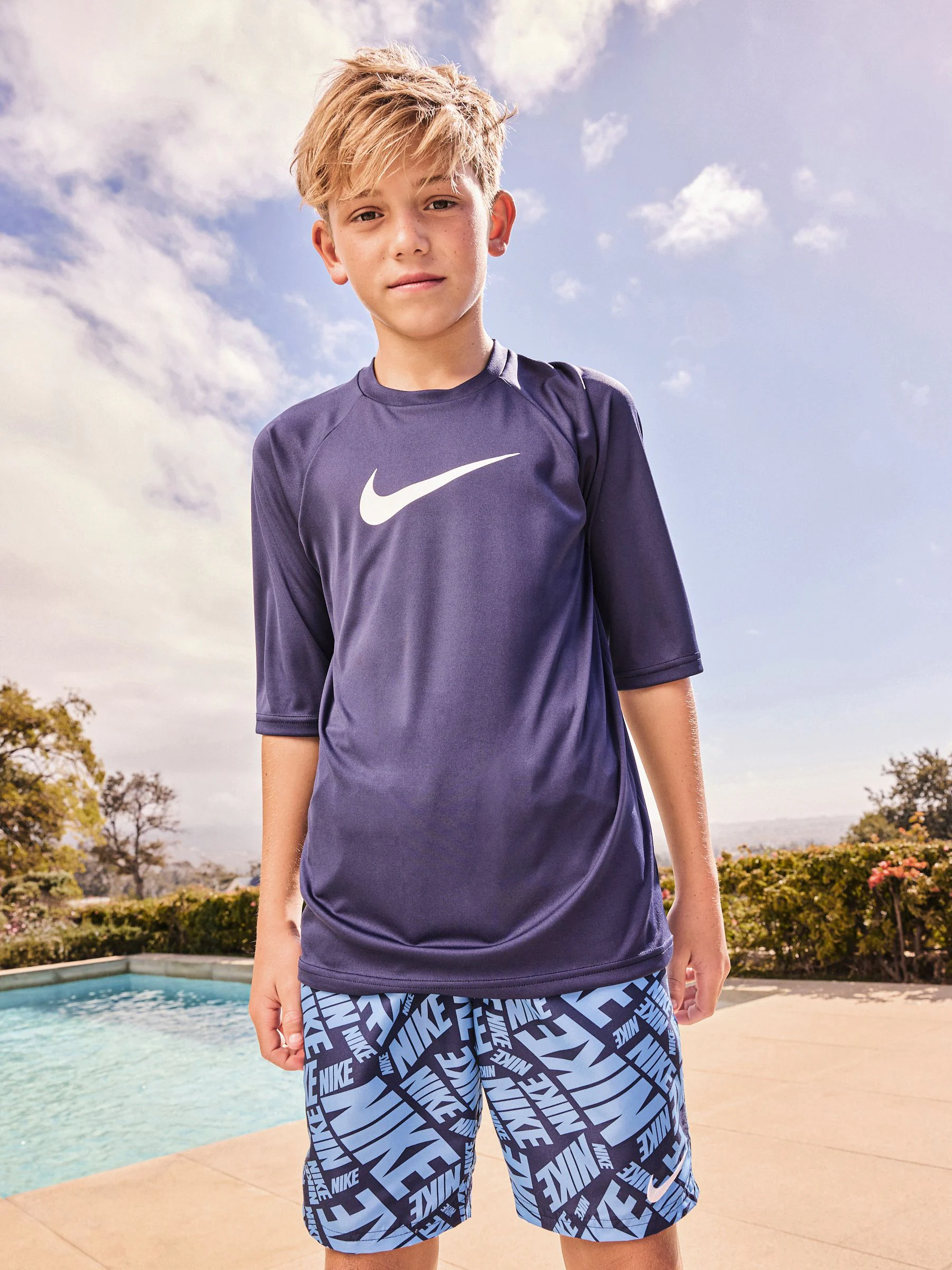 Marineblauw - Nike Hydroguard zonbeschermend surfshirt met korte mouwen