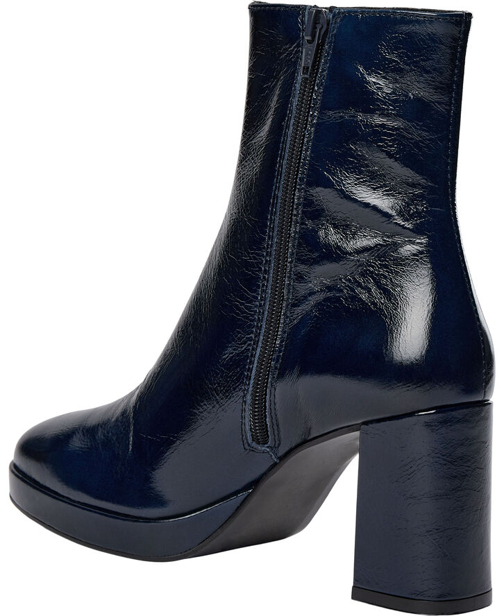 Shoe Biz Kitt Navy
