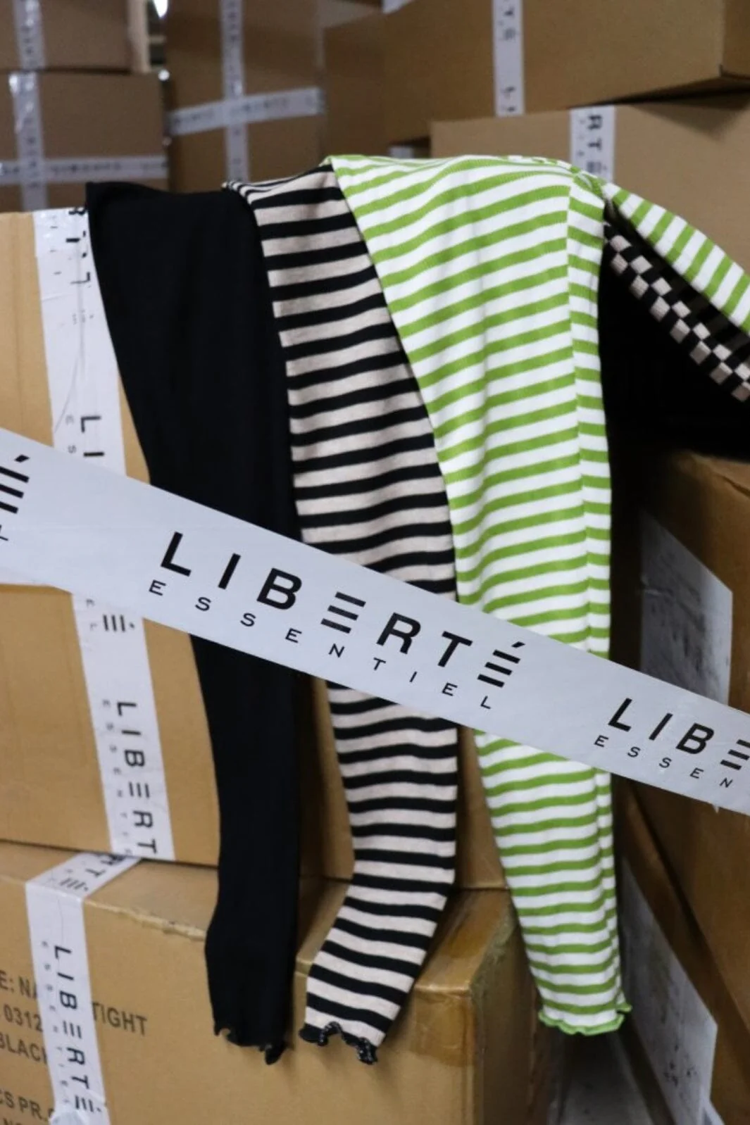 Liberte Natalia Ls Round Neck Blouse black creme small stripe