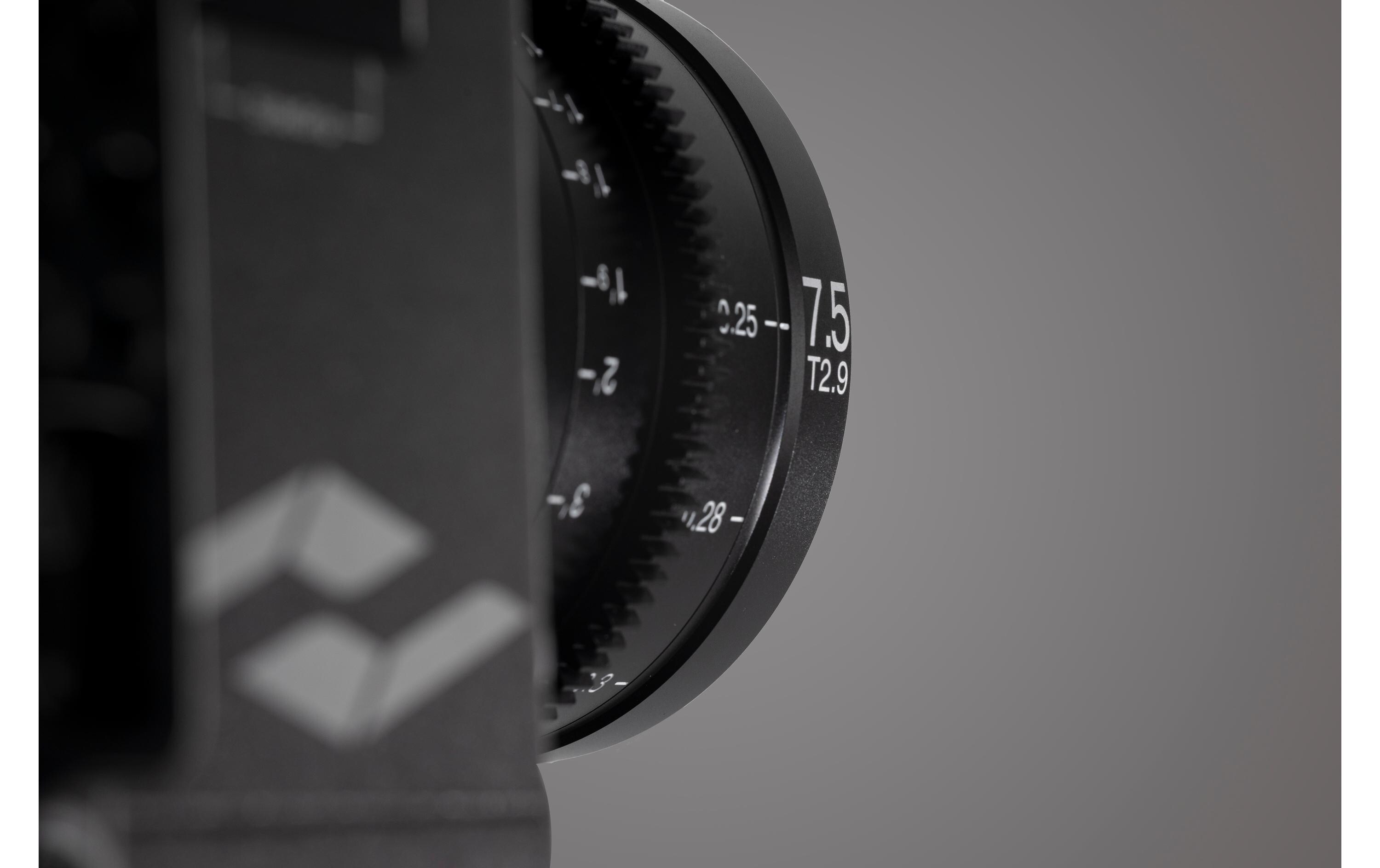 Festbrennweite 7.5 mm T2.9 Zero-D S35 Cine Lens X-Mount<br>Laowa 7.5 mm T2.9 Zero-D S35 Cine