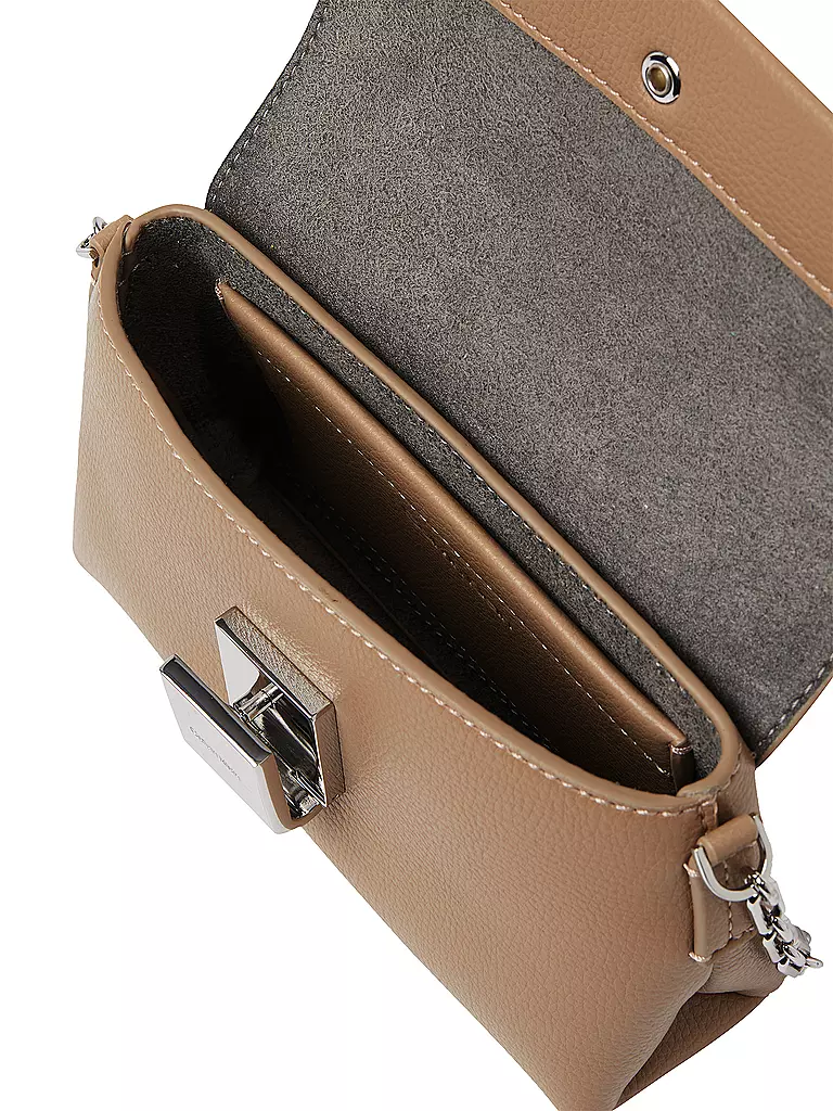 CALVIN KLEIN Tasche - Mini Bag CK PLAQUE camel