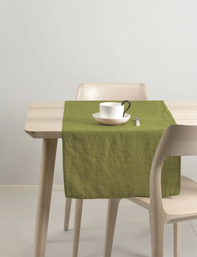 Himla Sunshine Runner Greenery