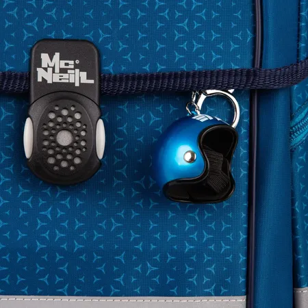 McNeill Motivanhänger Tetra, Helm