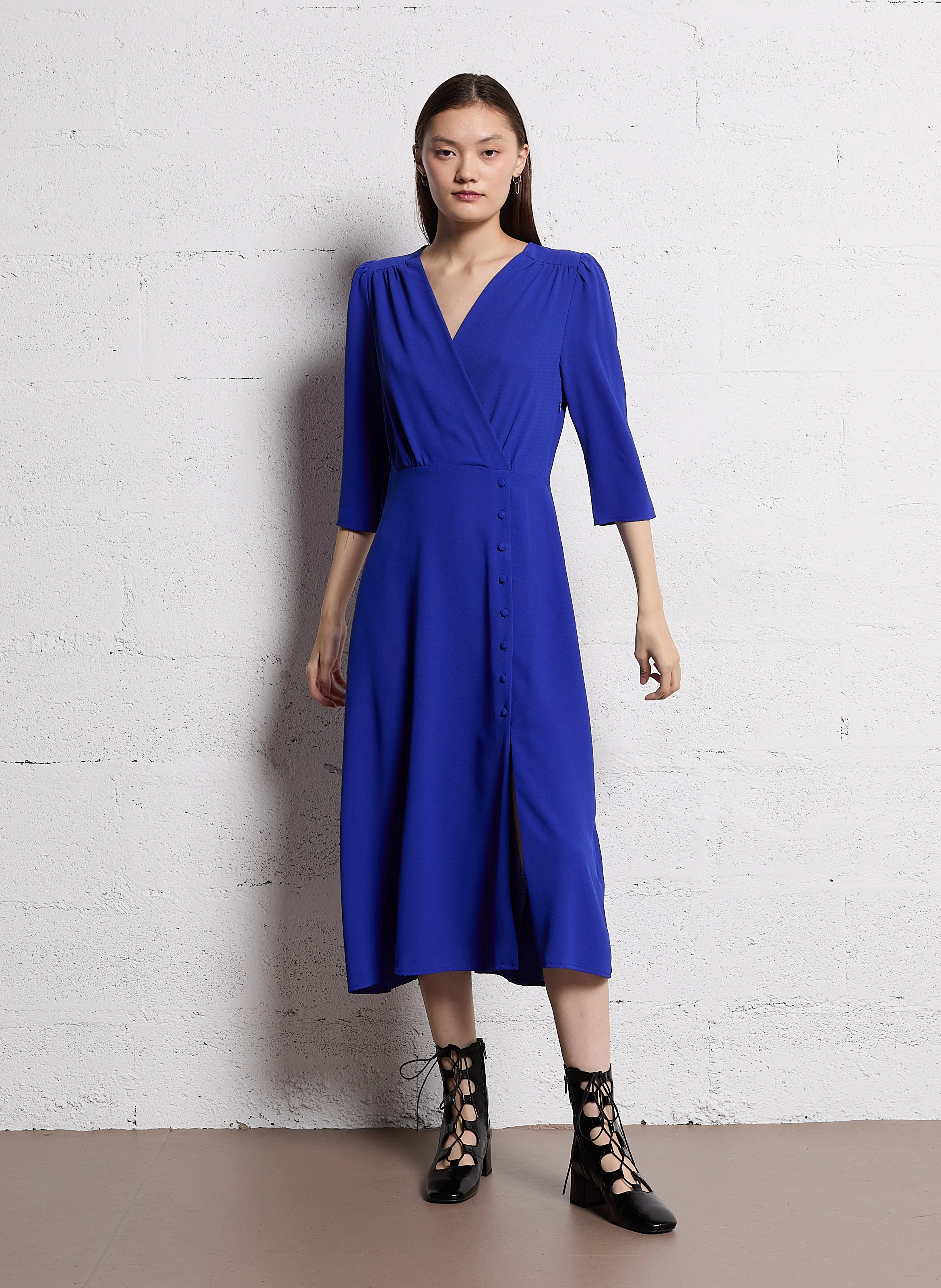 ROXANE - Robe longue cintrée à col V | Bleu