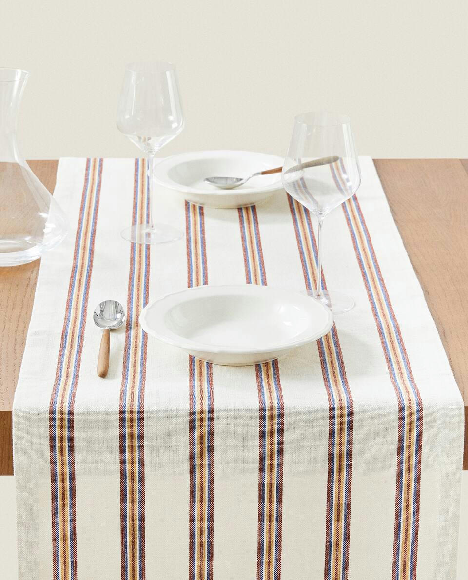 CAMINHO DE MESA DE ALGODÃO LISTRADO
