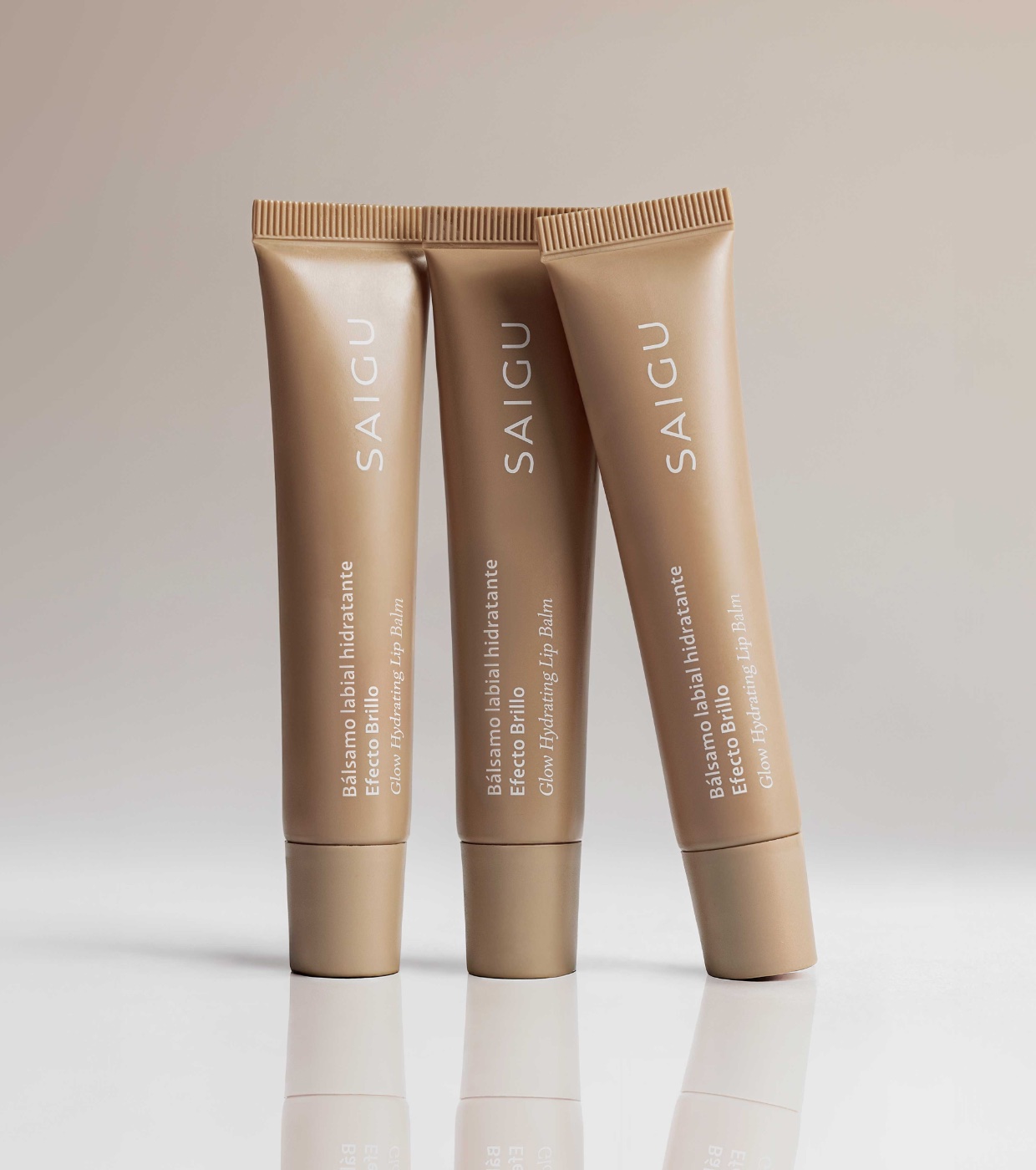 Saigu Cosmetics - Bálsamo labial hidratante com efeito gloss