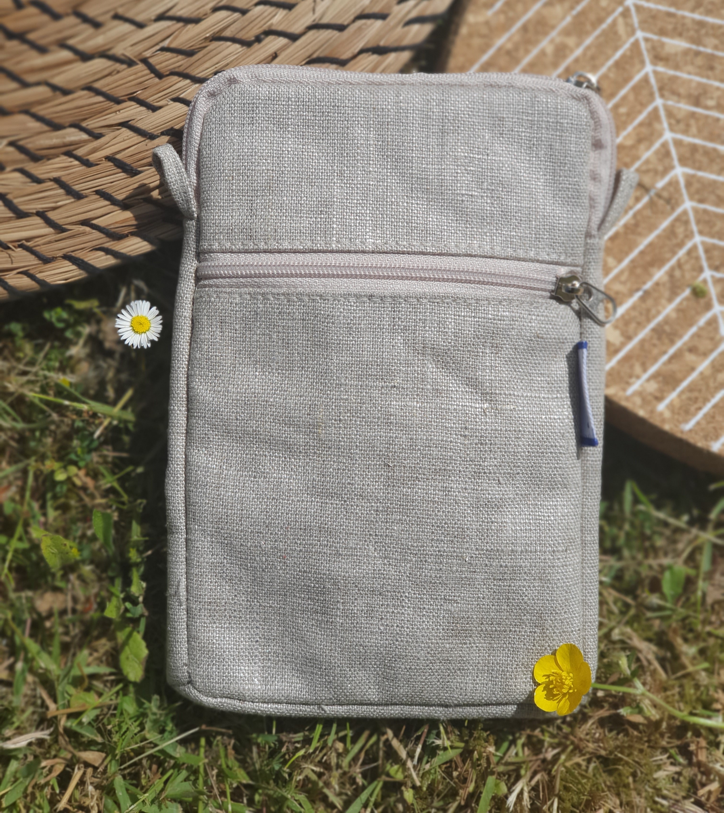 Pochette Téléphone Matelassée Lin Argenté