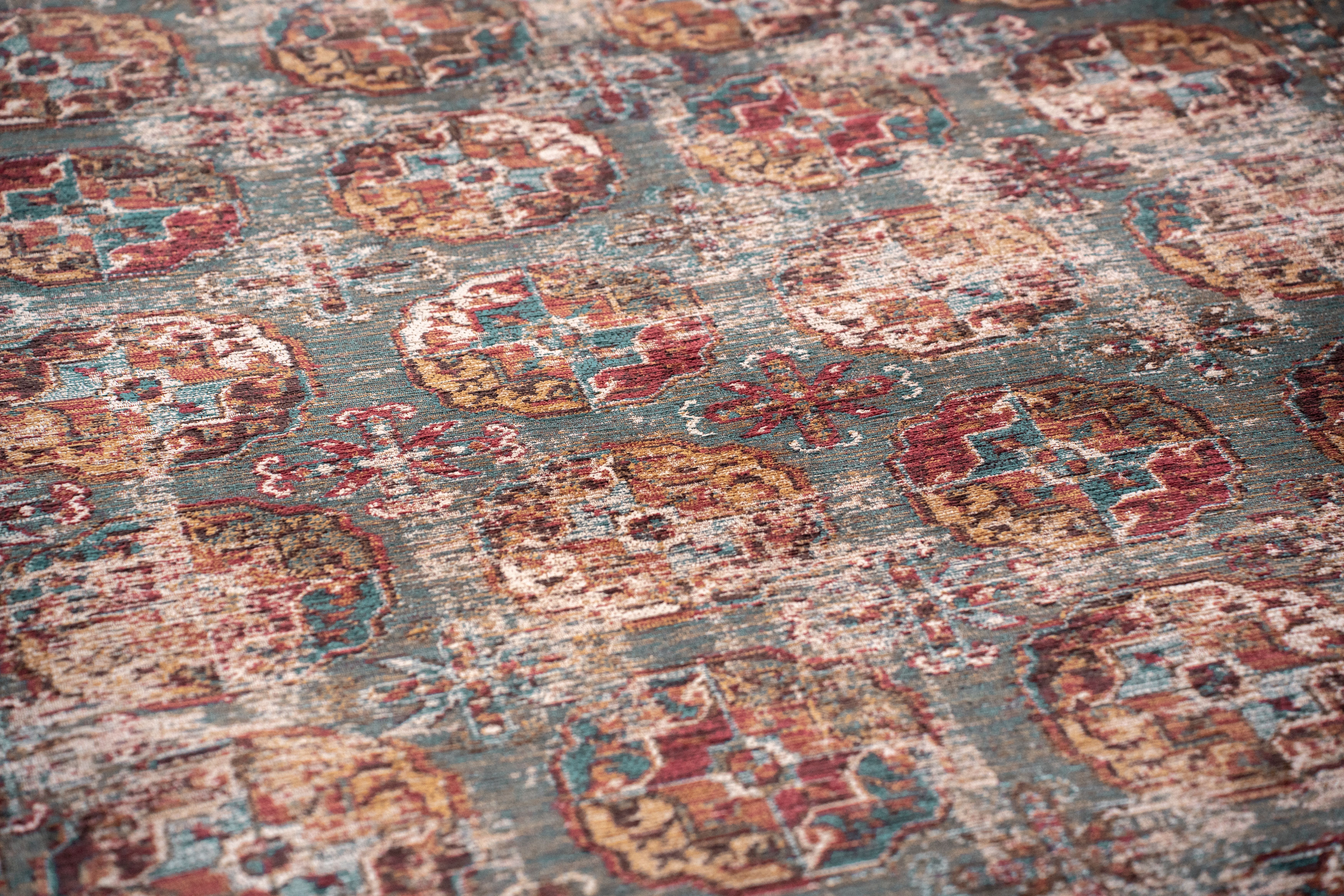 Vloerkleed Almati 9845 Antiquarian Kasak  | Louis de Poortere