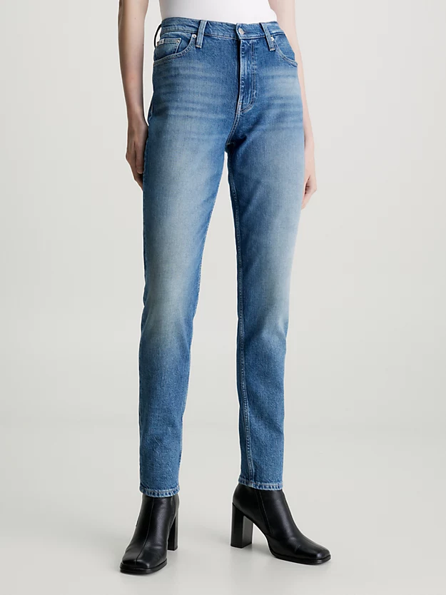 Calça jeans de mãe