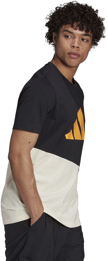 adidas Graphic T-shirt Sort