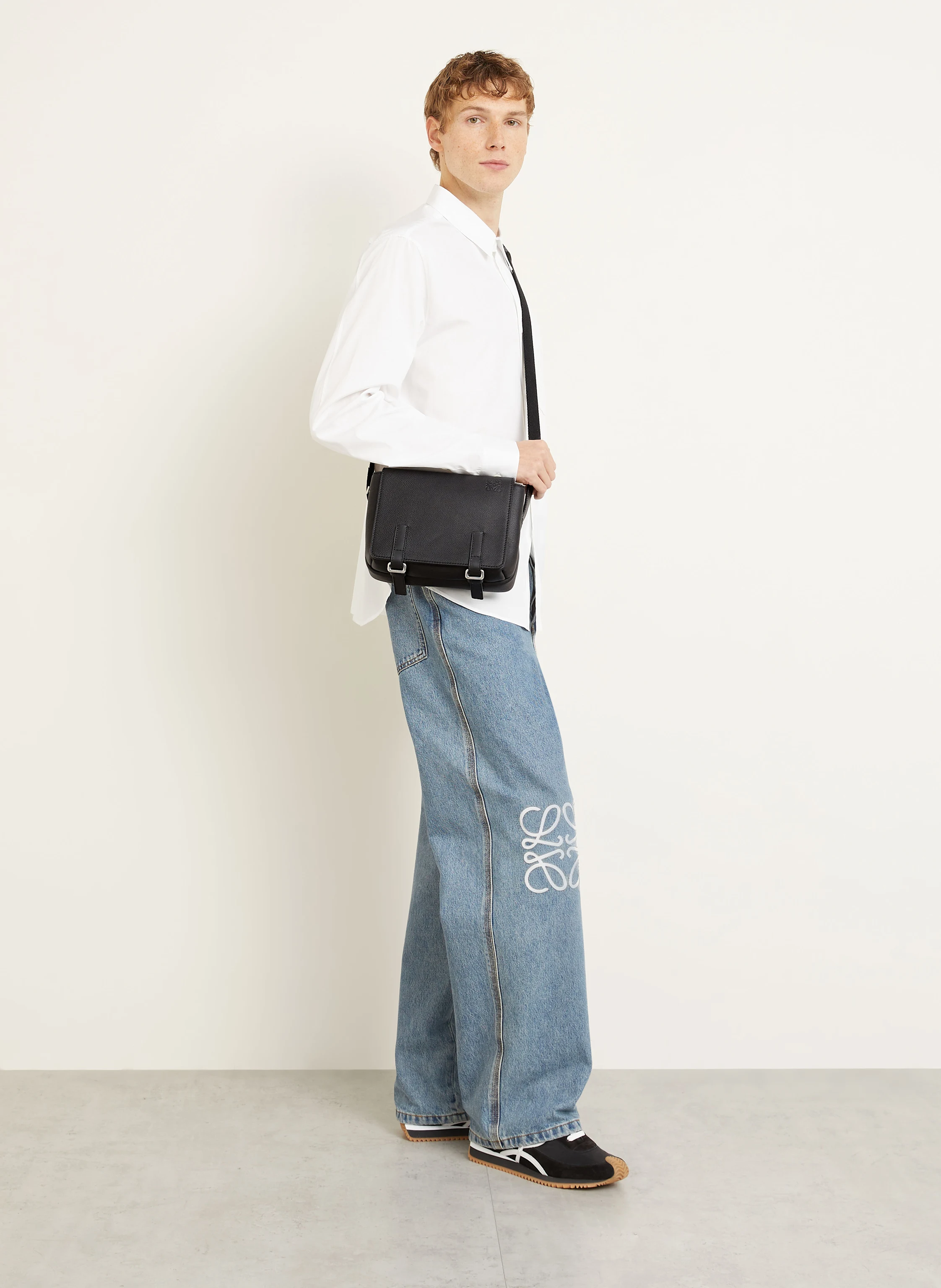 LOEWE Umhängetasche MILITARY