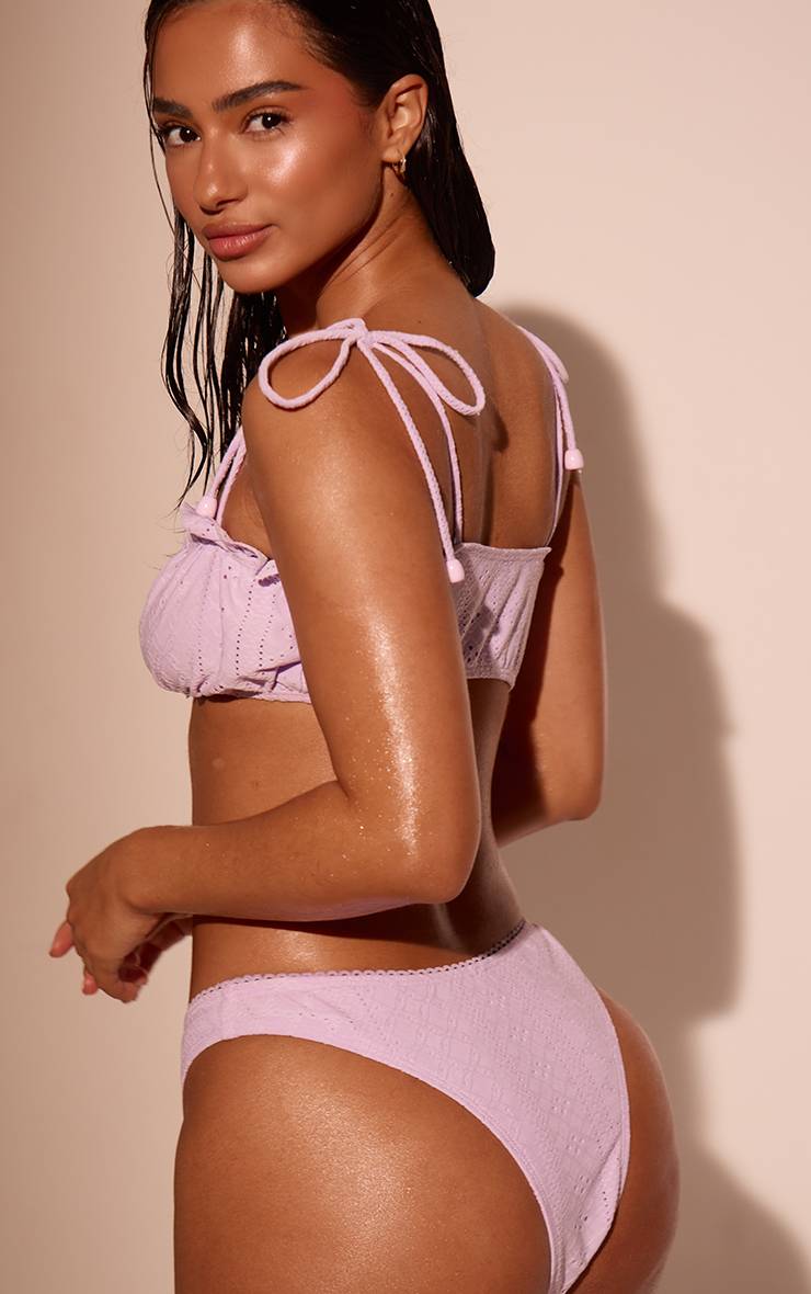 Lilas Haut De Bikini À Broderie Anglaise Avec Volants Et Nœuds