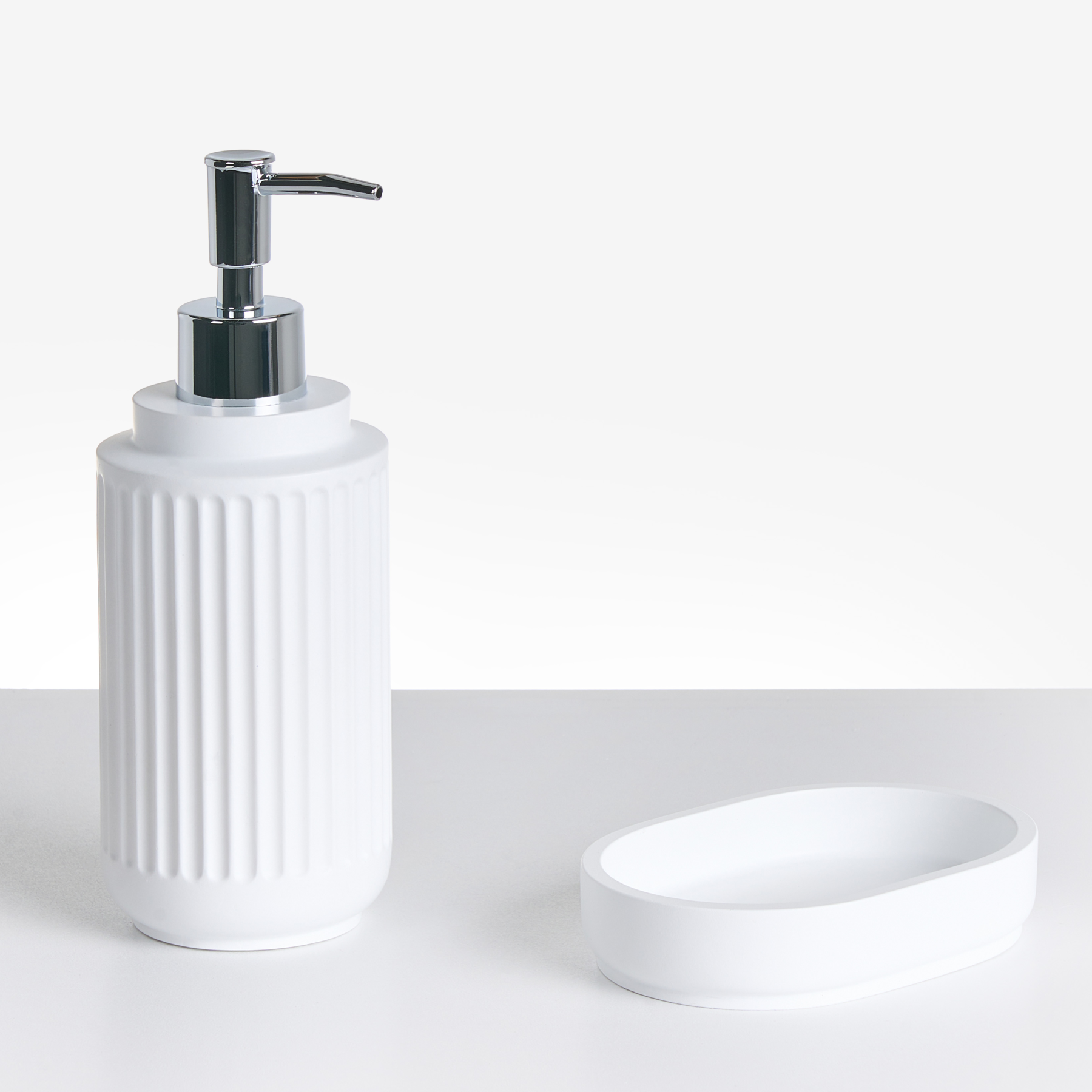Beliani - HUARMEY - Badkameraccessoireset - Wit - Polyresin