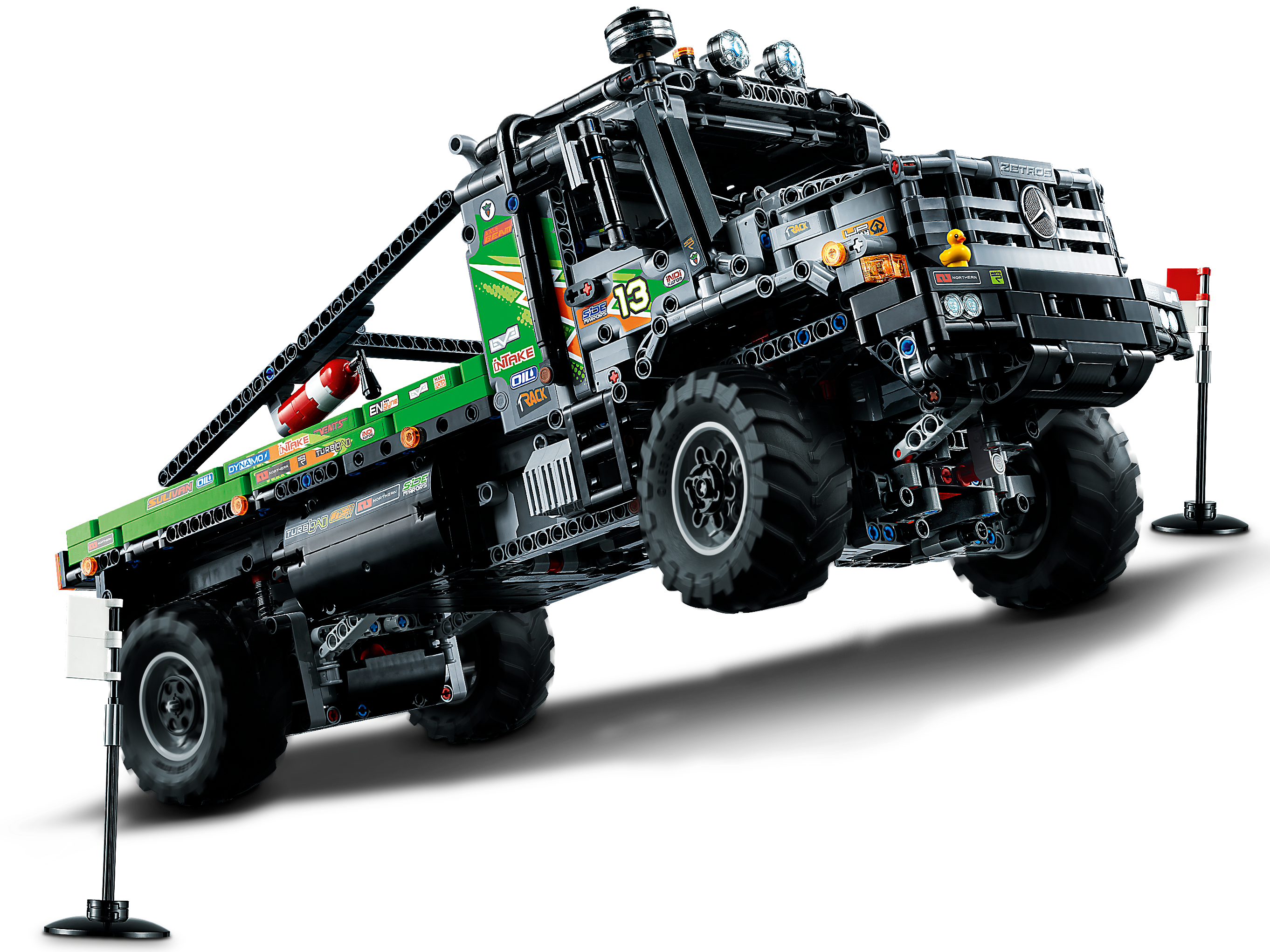 O caminhão de teste Mercedes-Benz Zetros 4x4 42129
