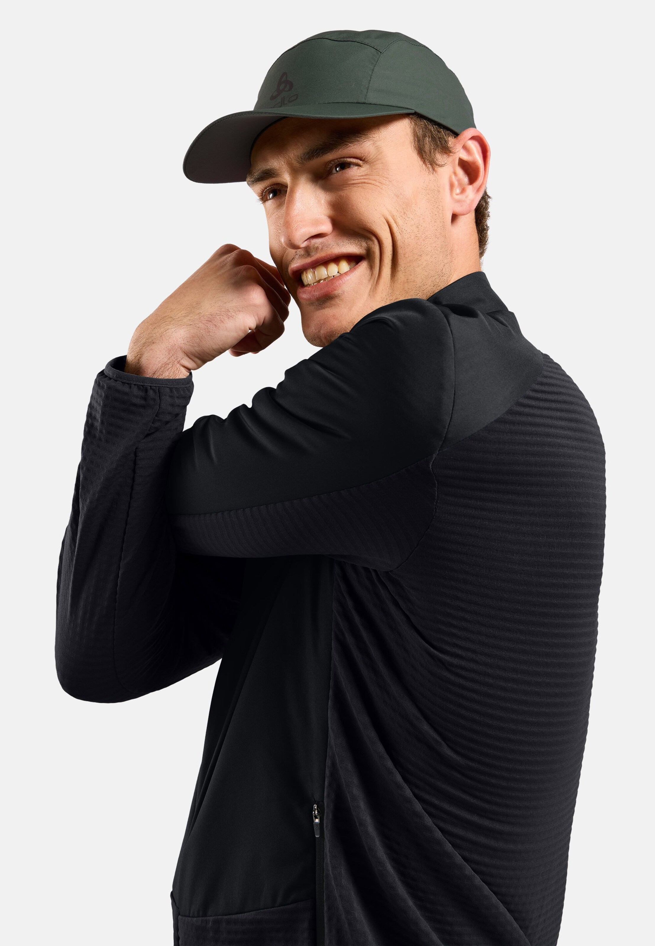 Essentials Insulator Hybrid-Laufjacke in black
