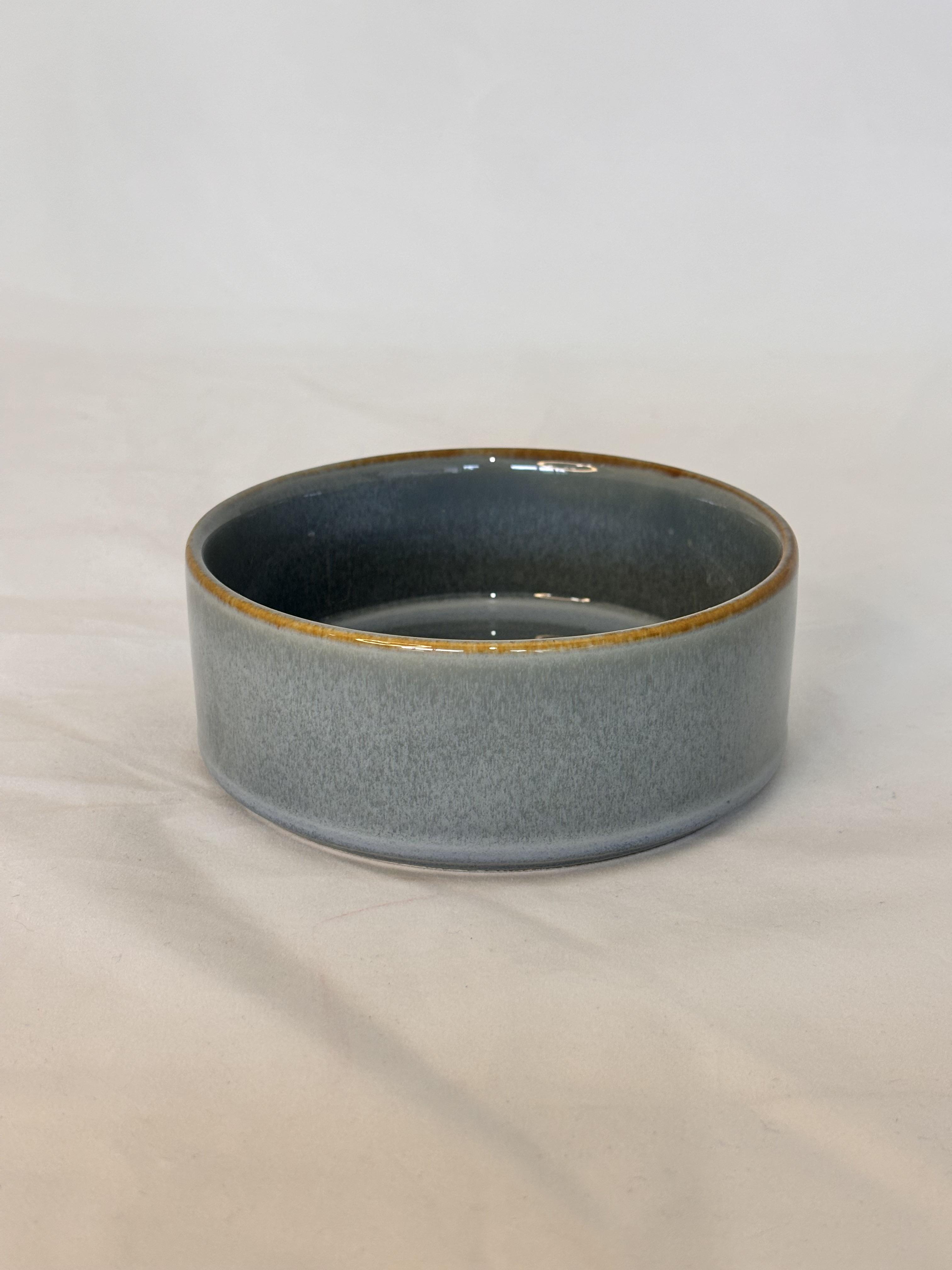 COUPELLE GRIS EMPILABLE PORCELAINE EMAIL REACTIF 12CM