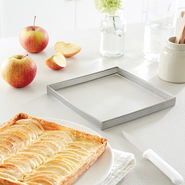 Lot de 2 cercles à tarte perforés en inox carré 12 et 20 cm Mathon