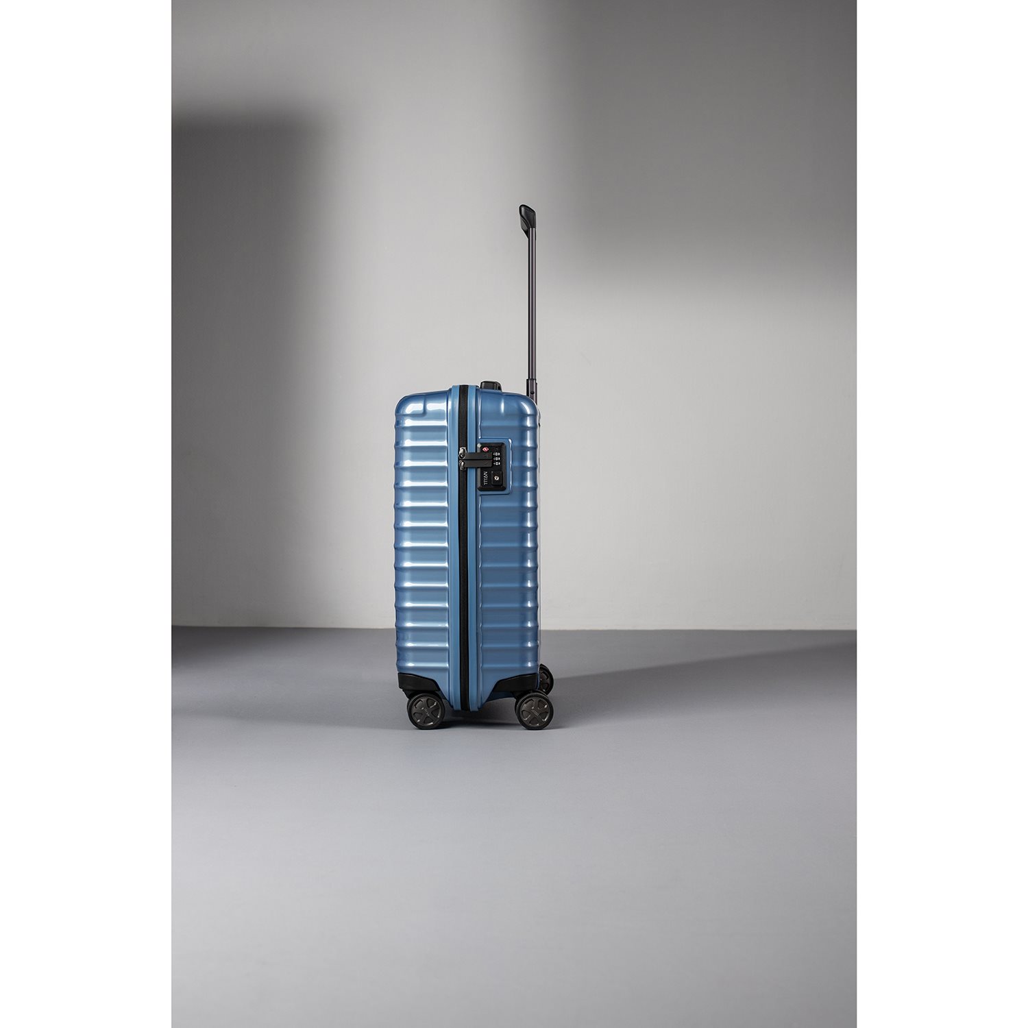 TITAN Litron 4 Wheel Trolley S ice blue