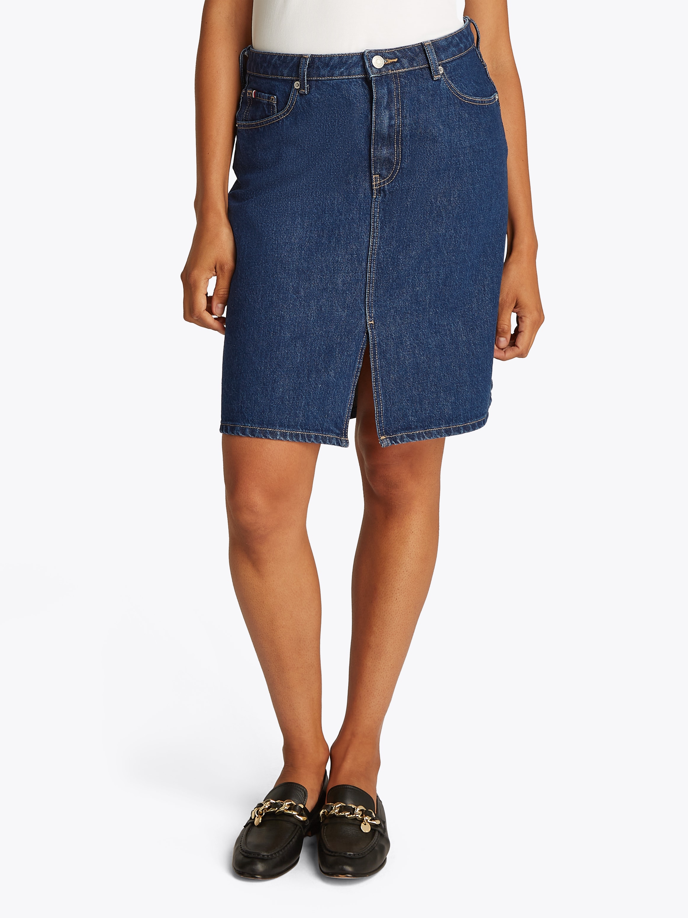Tommy Hilfiger Jeansrock »DNM KNEE STRAIGHT SKIRT RW ACE« mit Schlitz vorne, mit Nieten