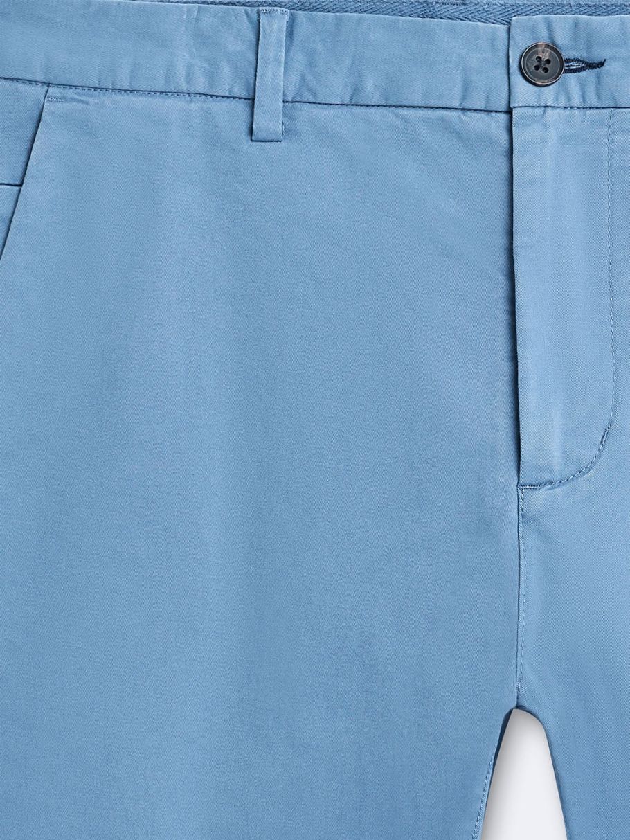 Chino slim en coton élasthane uni